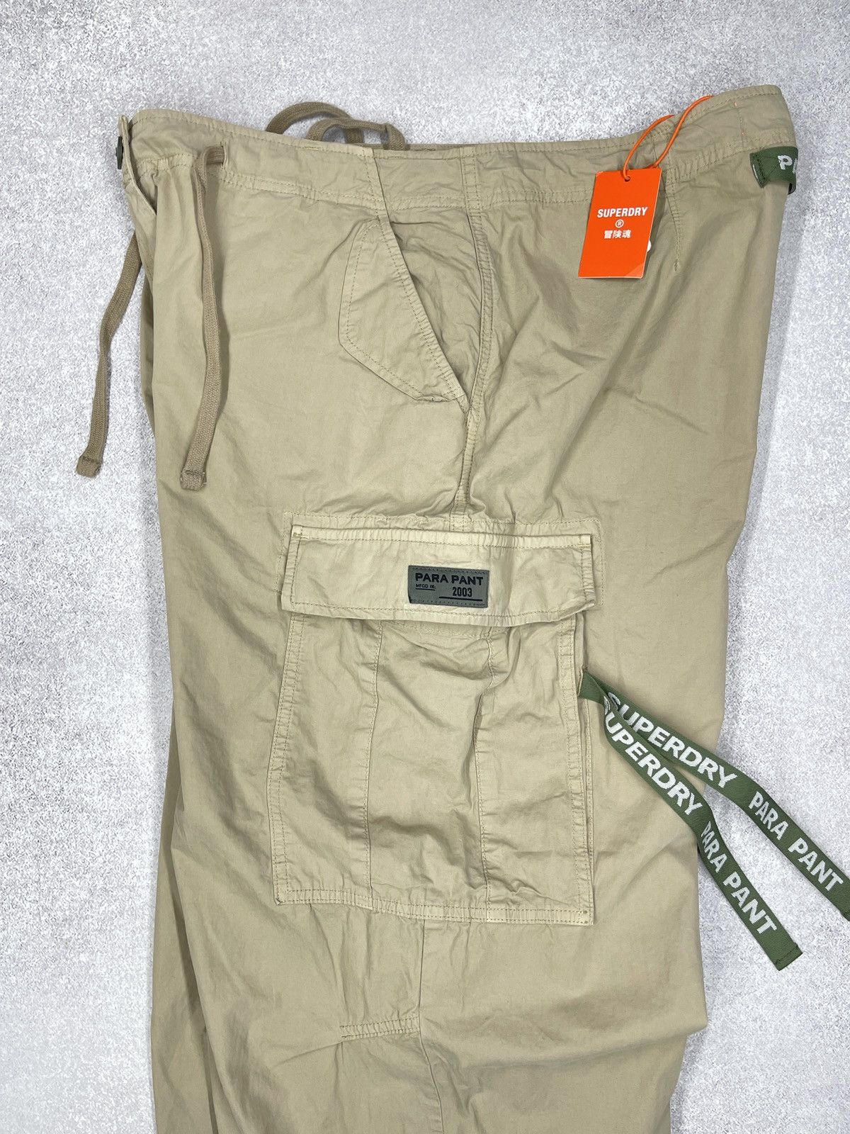 Superdry New Vintage SuperDry Baggy Parachute Cargo Pants Beige Size 28" / US 6 / IT 42 - 7 Thumbnail