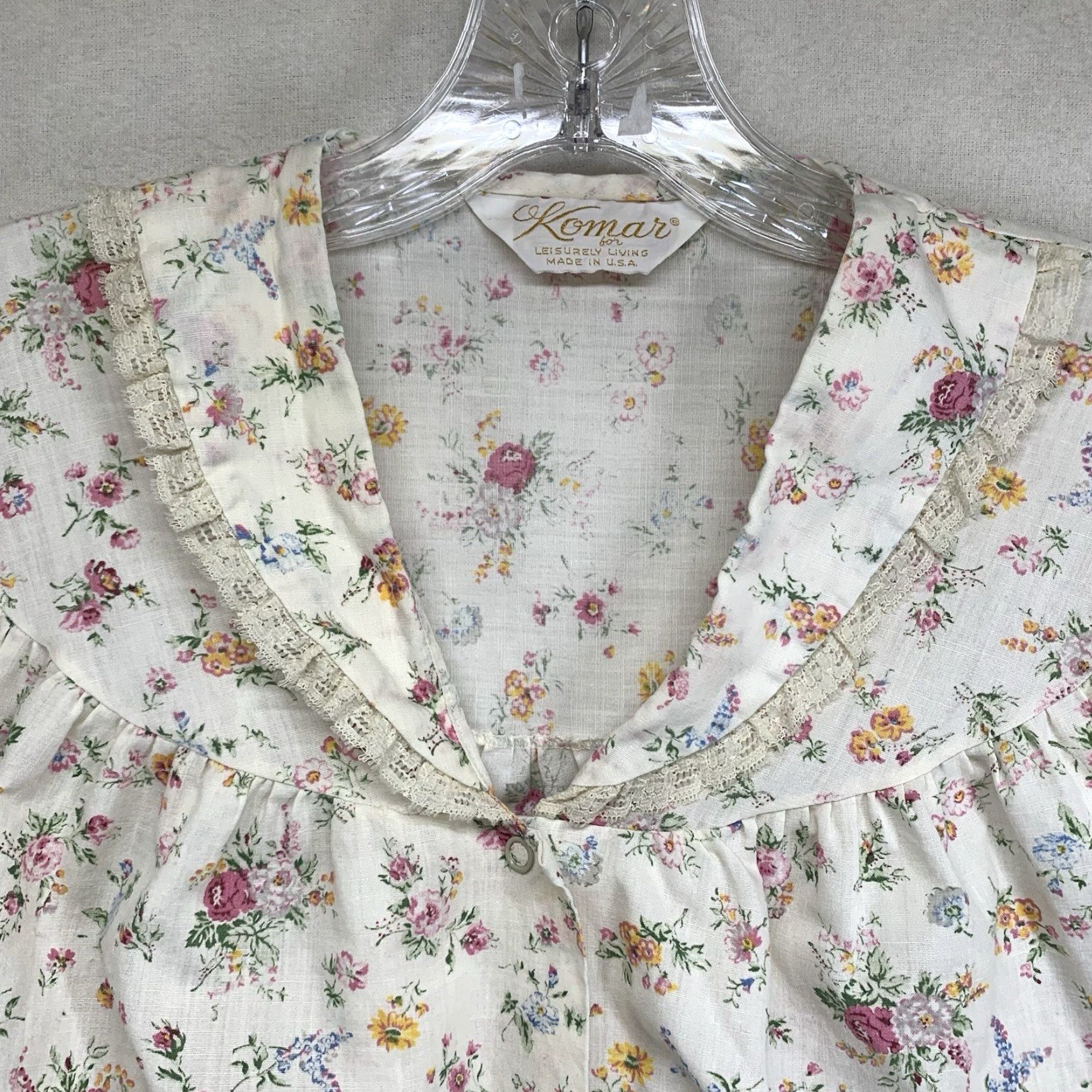 Vintage VINTAGE Women's Komar Floral Dress Casual Short Sleeve Cotton Sheath 80s 70s Retro All Over Pocket Lace Accents Size M / US 6-8 / IT 42-44 - 3 Thumbnail