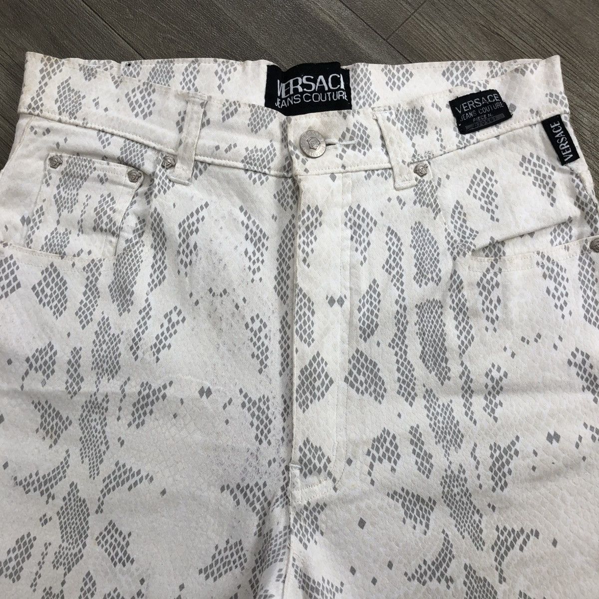 Versace Vintage Versace Jeans Country Snake Skin Jeans Luxury Size US 26 / EU 42 - 5 Thumbnail