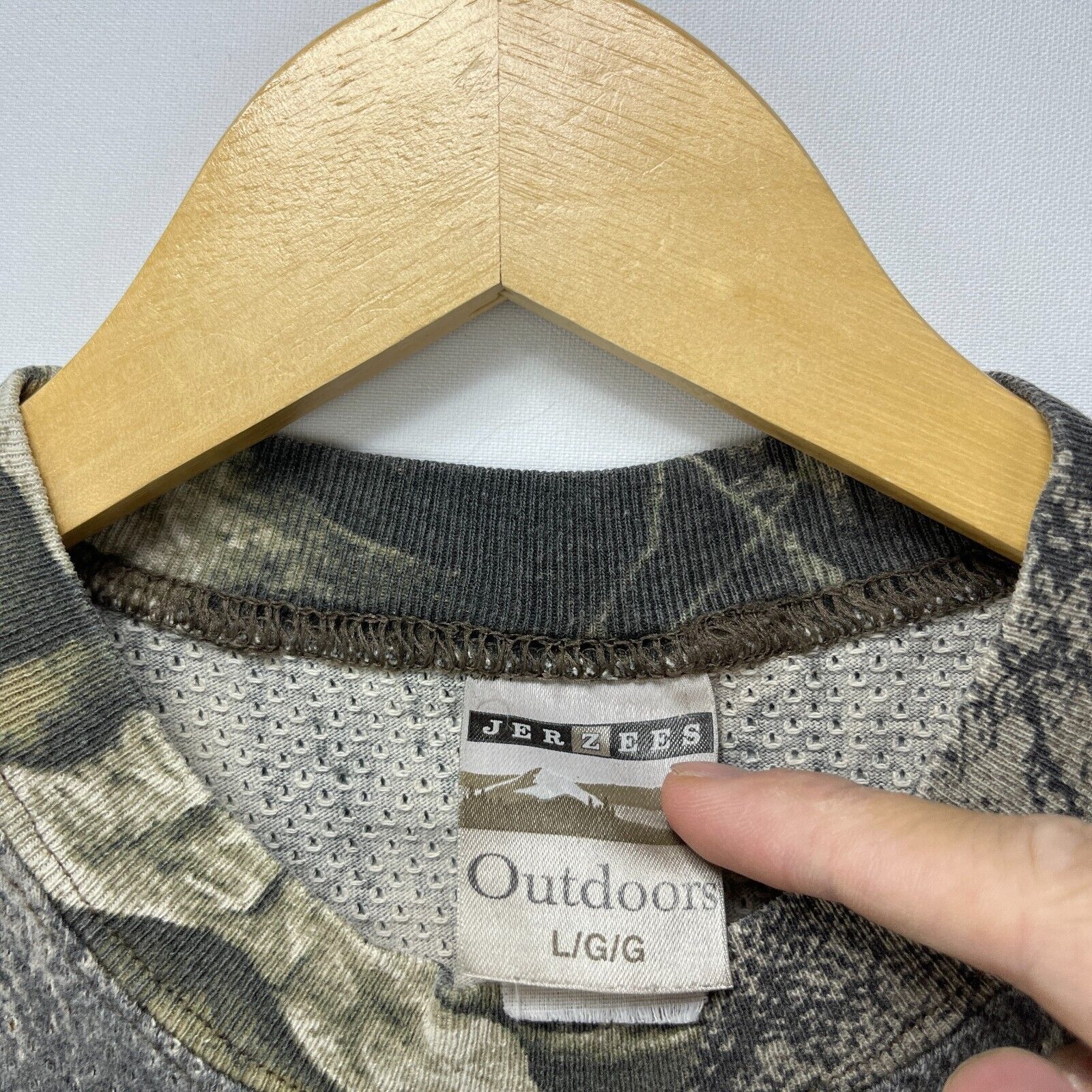 Vintage Vintage '90s Realtree Camo T-Shirt Large Size US L / EU 52-54 / 3 - 5 Thumbnail