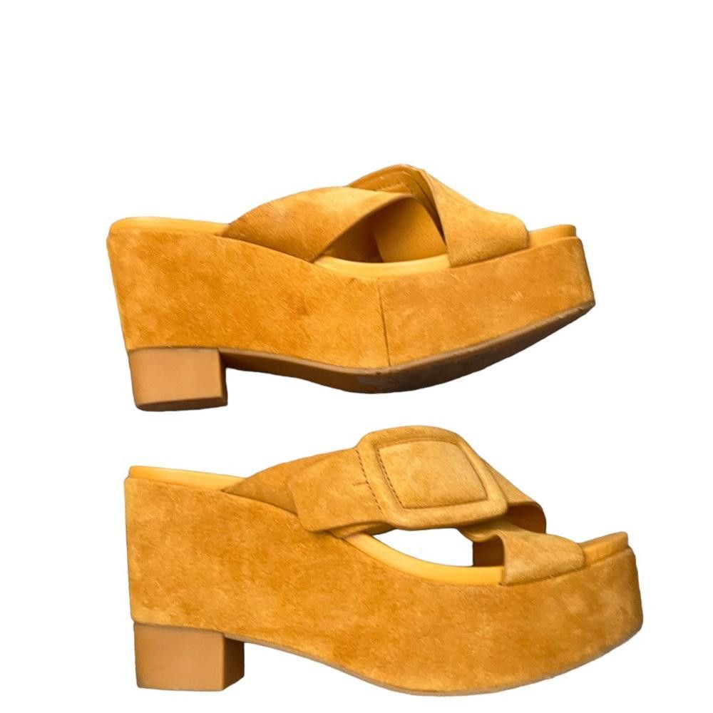 Pedro Garcia Pedro Garcia Suede Donata Wedge Sandal in Tumeric Size 9.5 Size US 9.5 / IT 39.5 - 3 Thumbnail