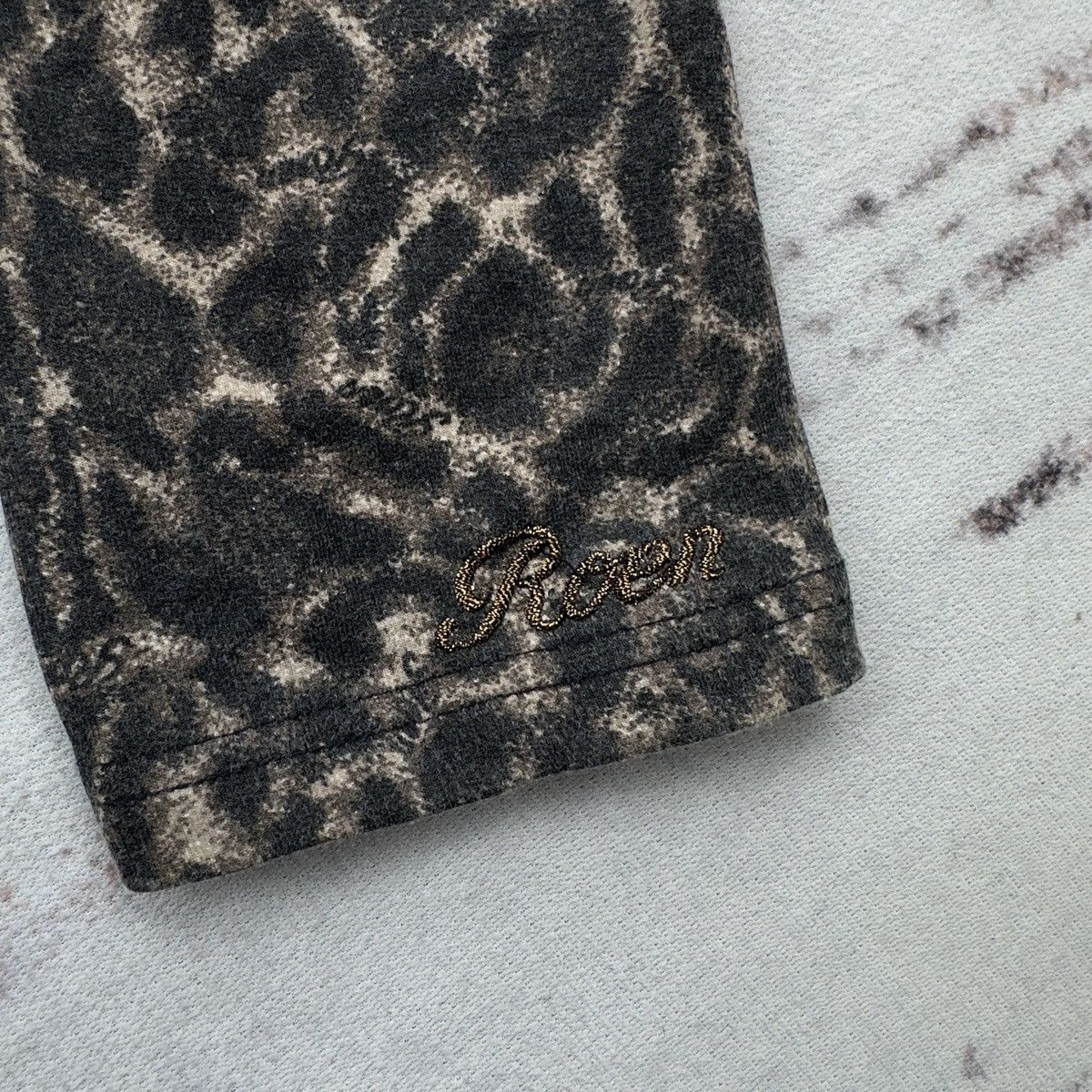 Roen ROEN FULLPRINT LEAPORD DESIGNER SKULL ZIPPER VERY RARE Y2K Size US L / EU 52-54 / 3 - 10 Thumbnail