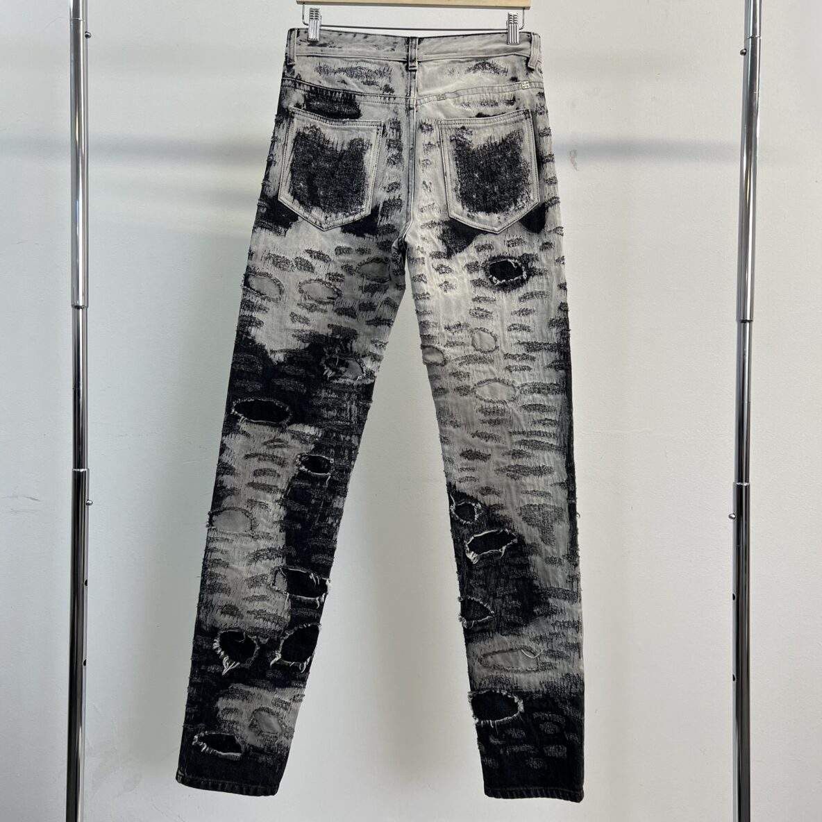 Givenchy Givenchy Sample Destroyed Jeans Size US 30 / EU 46 - 3 Thumbnail