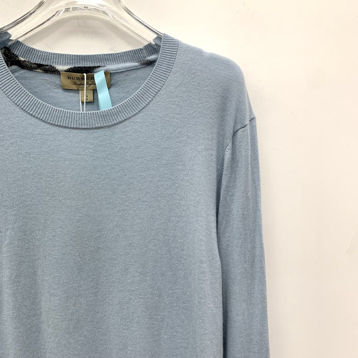 Burberry Burberry Blue Crew Neck Cashmere Knit Sweater K26WX Size US S / EU 44-46 / 1 - 3 Thumbnail