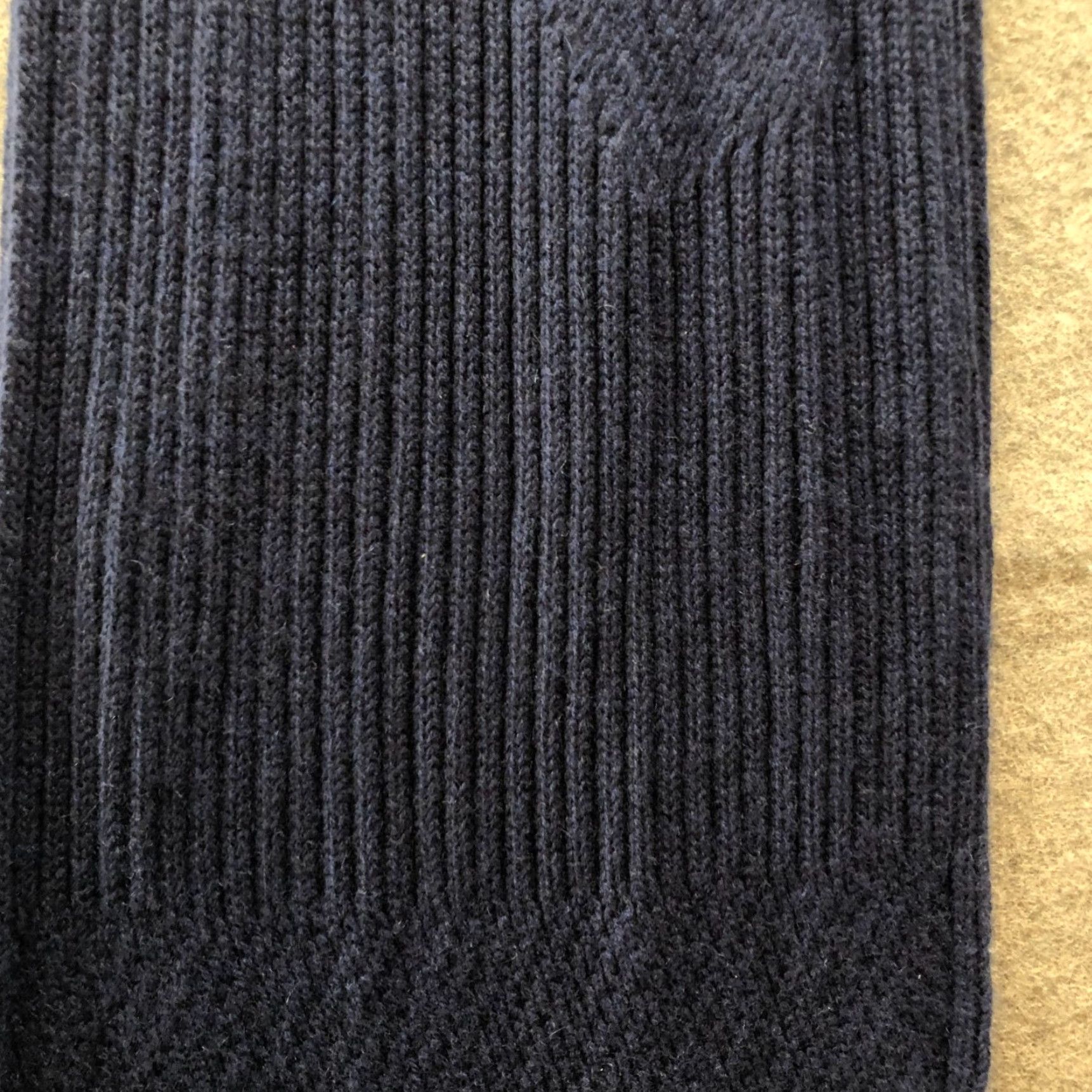 Ugg UGG Australia Wool Cashmere Knit Winter Scarf Navy Blue Rectangle Womens Mens Knitted Wool Scarf Size ONE SIZE - 4 Thumbnail