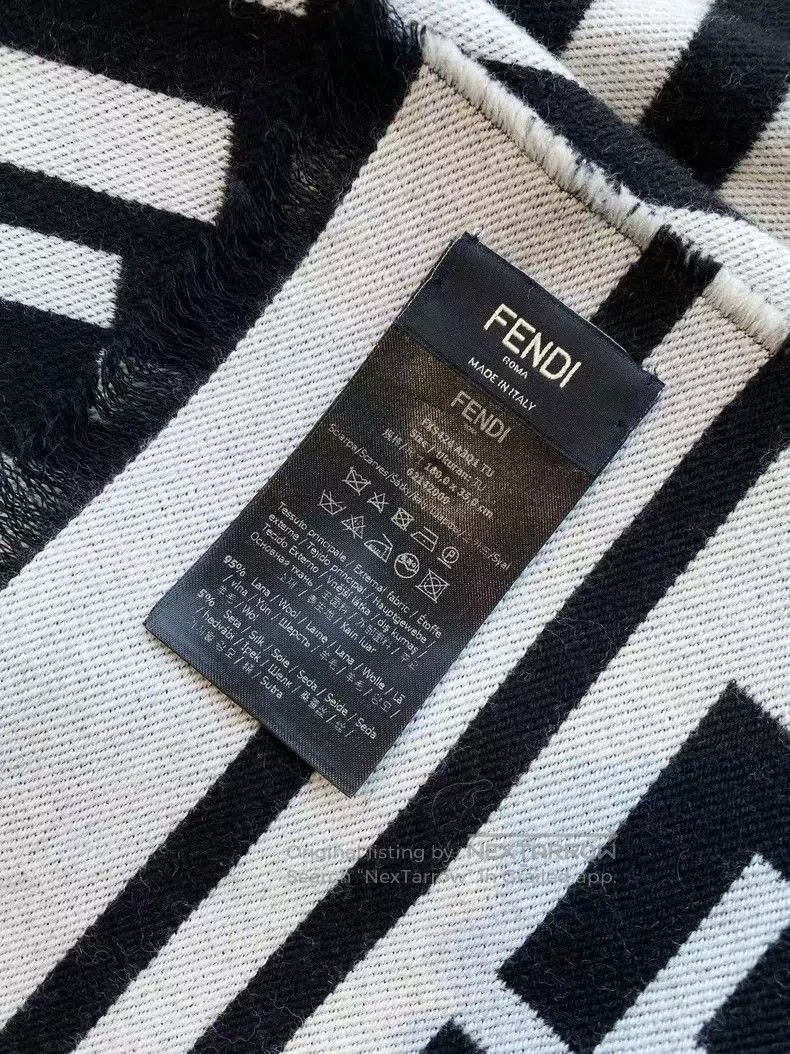 Fendi Fendi Black and White Double-Sided Logo Fringe Cashmere Sc Size ONE SIZE - 5 Thumbnail