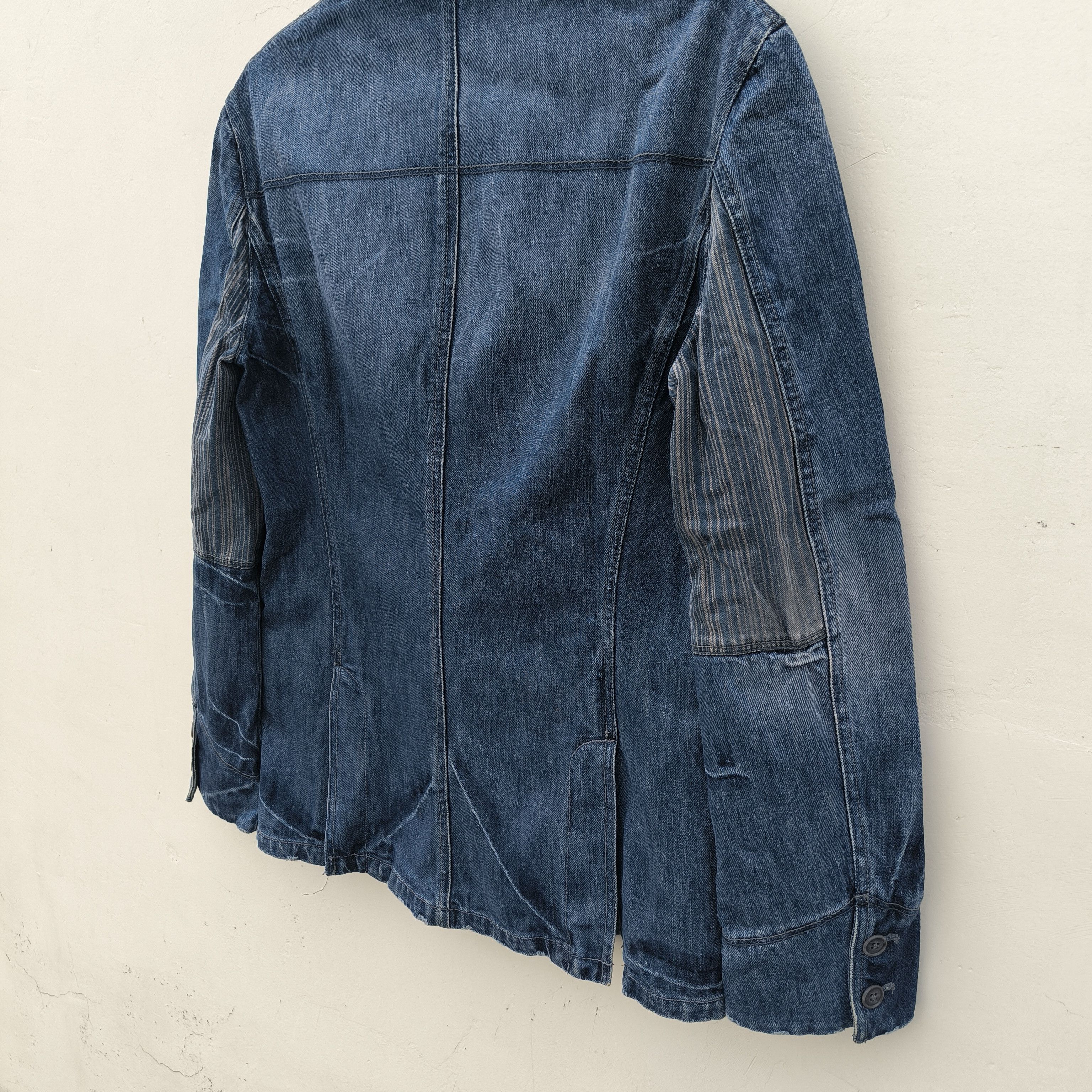 Armani Exchange Vtg denim jacket armani exchange Size US S / EU 44-46 / 1 - 3 Thumbnail