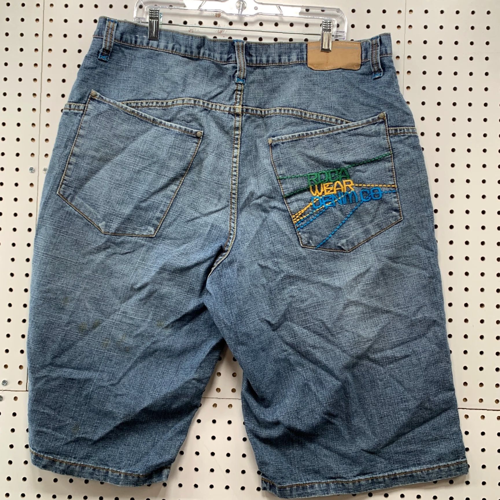 Rocawear VINTAGE Rocawear Denim Bermuda Shorts Blue Mens Size 40 Hip Hop 39x14 Fits 40 14in Inseam Jeans 90s Y2K Size US 40 / EU 56 - 7 Thumbnail