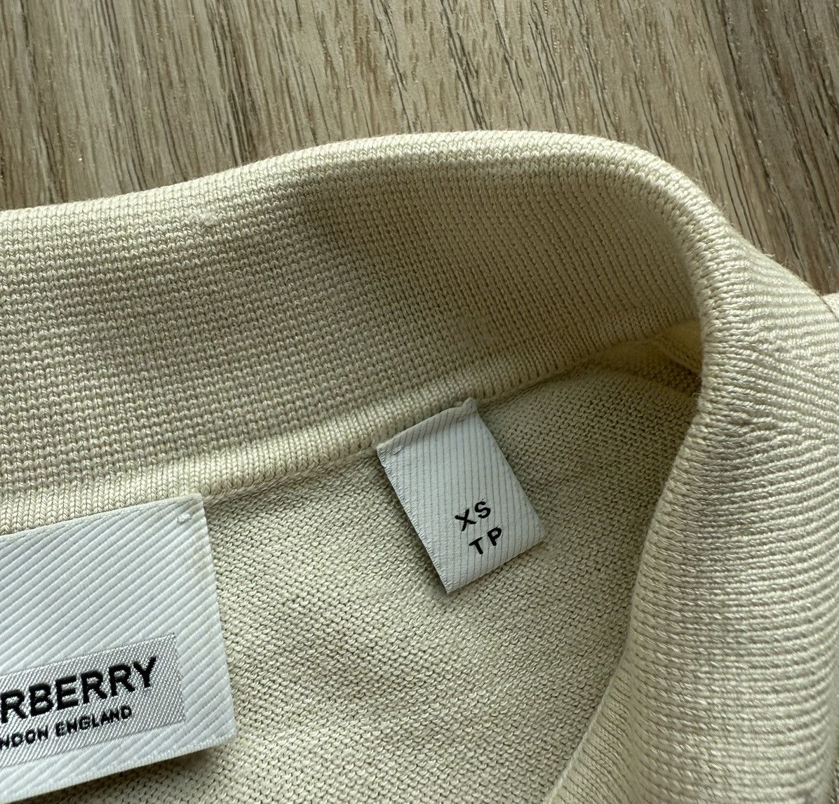 Burberry Burberry London Beige Polo T-Shirt Size US XS / EU 42 / 0 - 9 Thumbnail