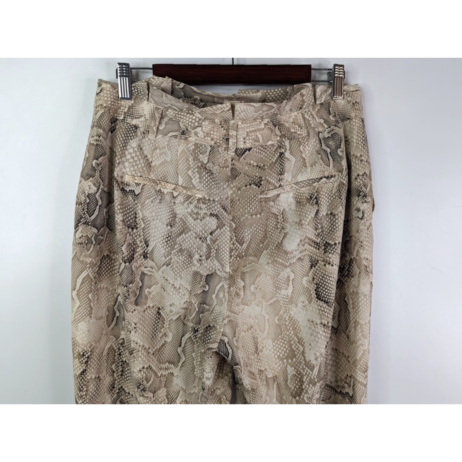 White House Black Market White House Black Market Pants Paperbag Tapered Ankle Snake Print Womens 8 Brown Polyester Spandex Chiffon Regular 8 Womens Size 30" / US 8 / IT 44 - 5 Thumbnail