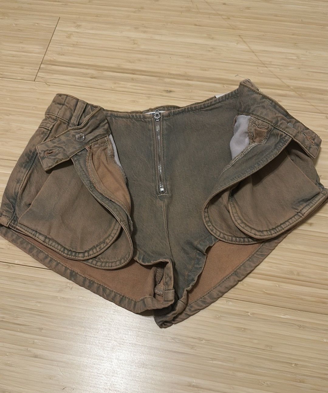 Free People NWT We The Free Prince Street Denim Shorts size 27 Size 27" / US 4 / IT 40 - 3 Thumbnail