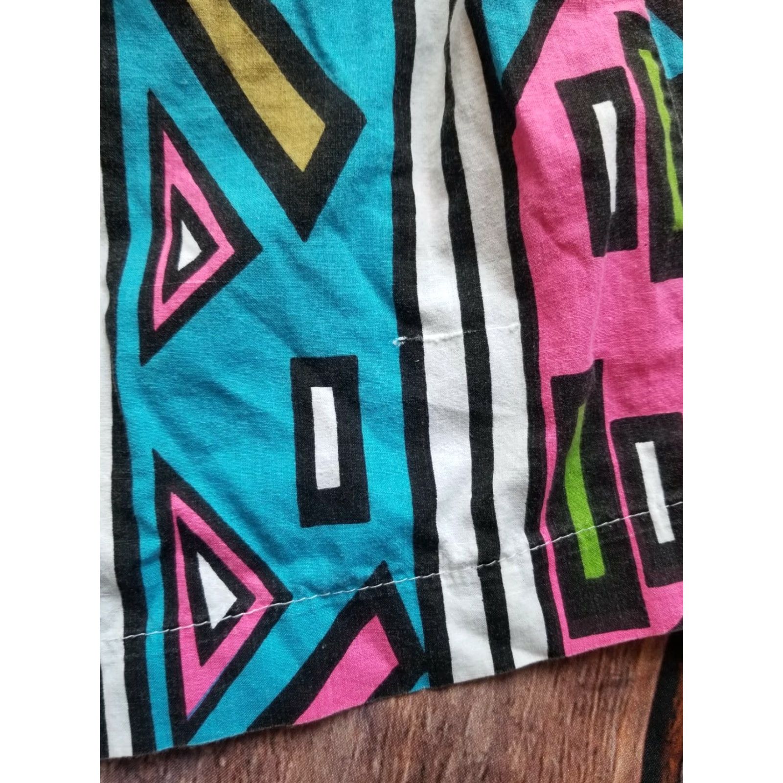 Vintage VINTAGE Bali Moon Neon Geometric Trunks Shorts Tribal Fish Men L Pink 100% Cotton Quick Dry Drawstring Elastic Waist Pockets Lined Size US 33 - 3 Thumbnail