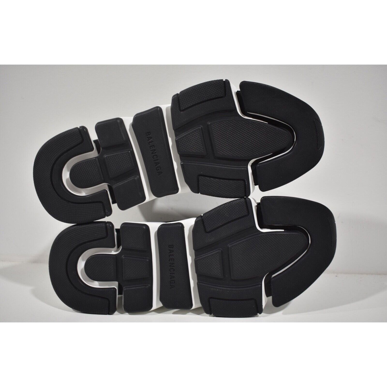 Balenciaga Balenciaga Mens Speed 2.0 Sock Black White All Over Size US 10 / EU 43 - 12 Thumbnail