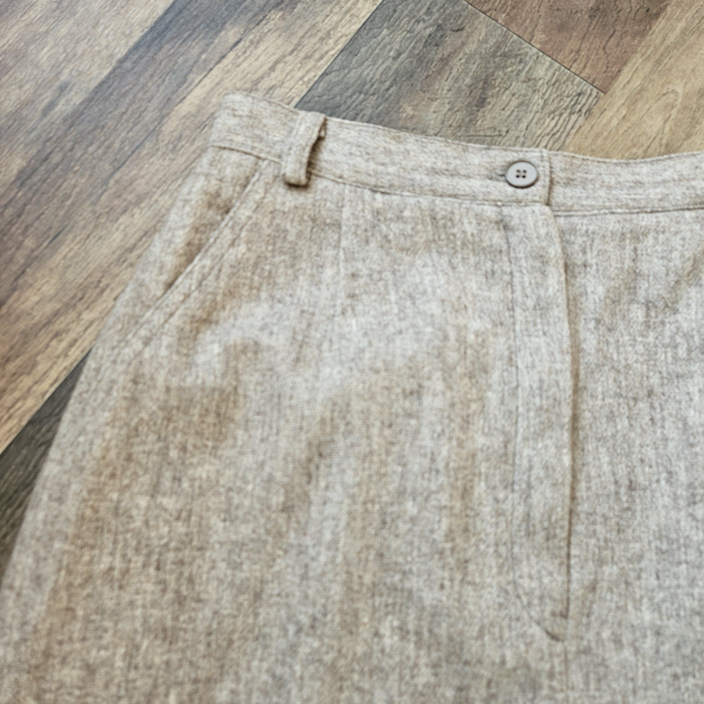 Vintage Women's 25" Vintage Classic Tailored Ivory Wool Skirt Size 25" / US 0 / IT 36 - 5 Thumbnail