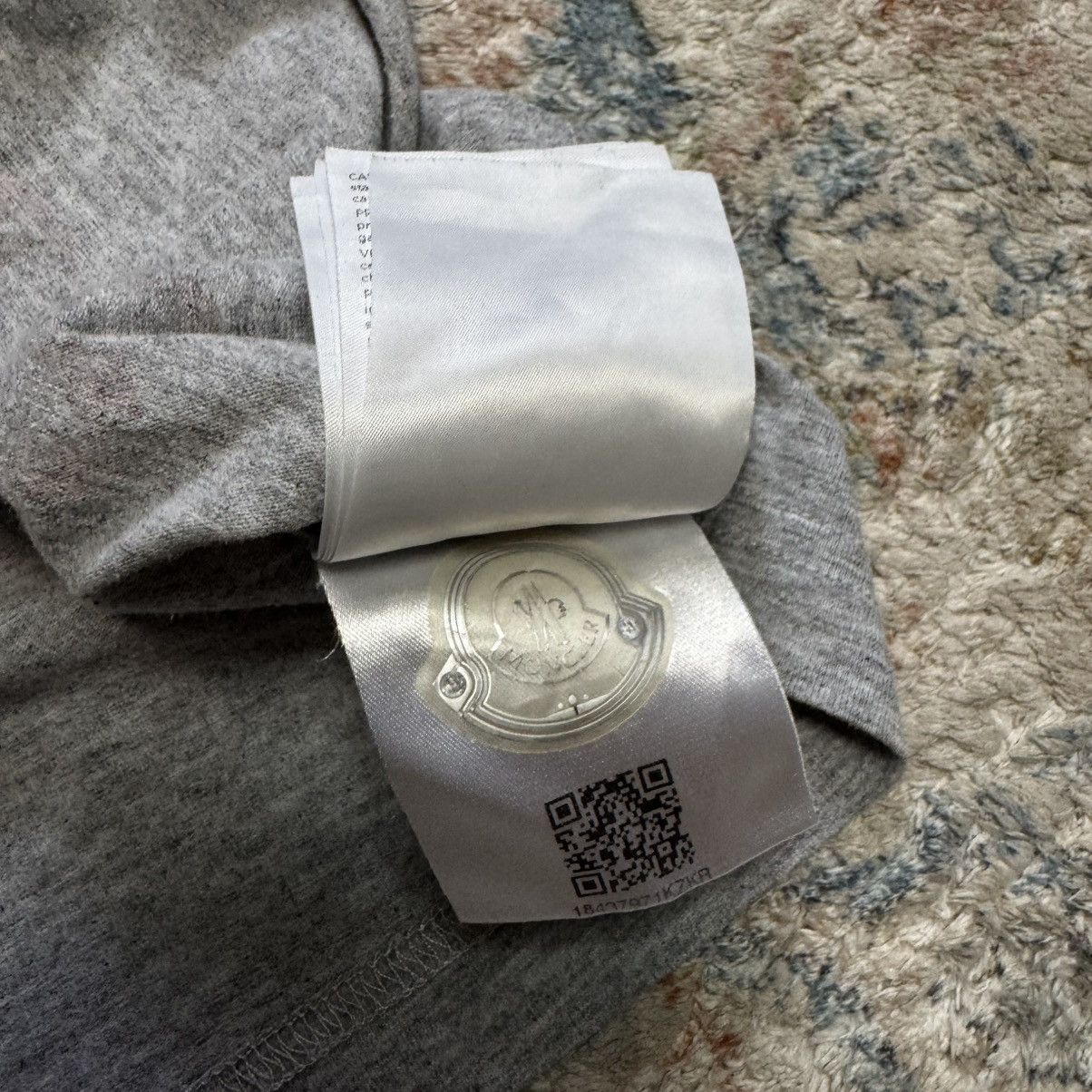Moncler Moncler Monestier de Clermont Heritage Graphic T-Shirt Grey Size S / US 4 / IT 40 - 7 Thumbnail