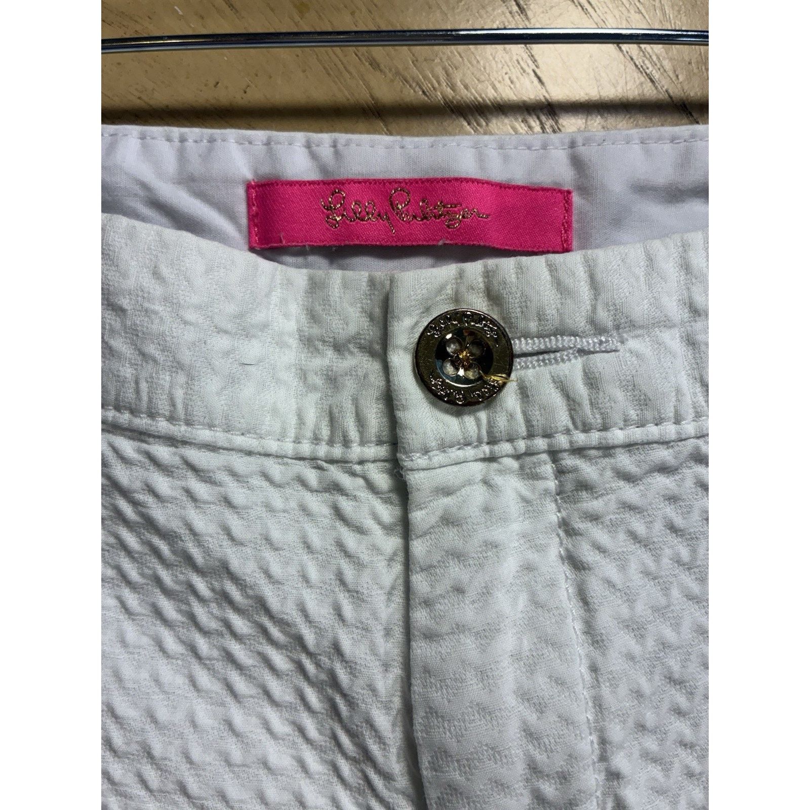 Lilly Pulitzer Lilly Pulitzer Madison White Seersucker Scalloped Womens 10 Size 32" / US 10 / IT 46 - 10 Thumbnail