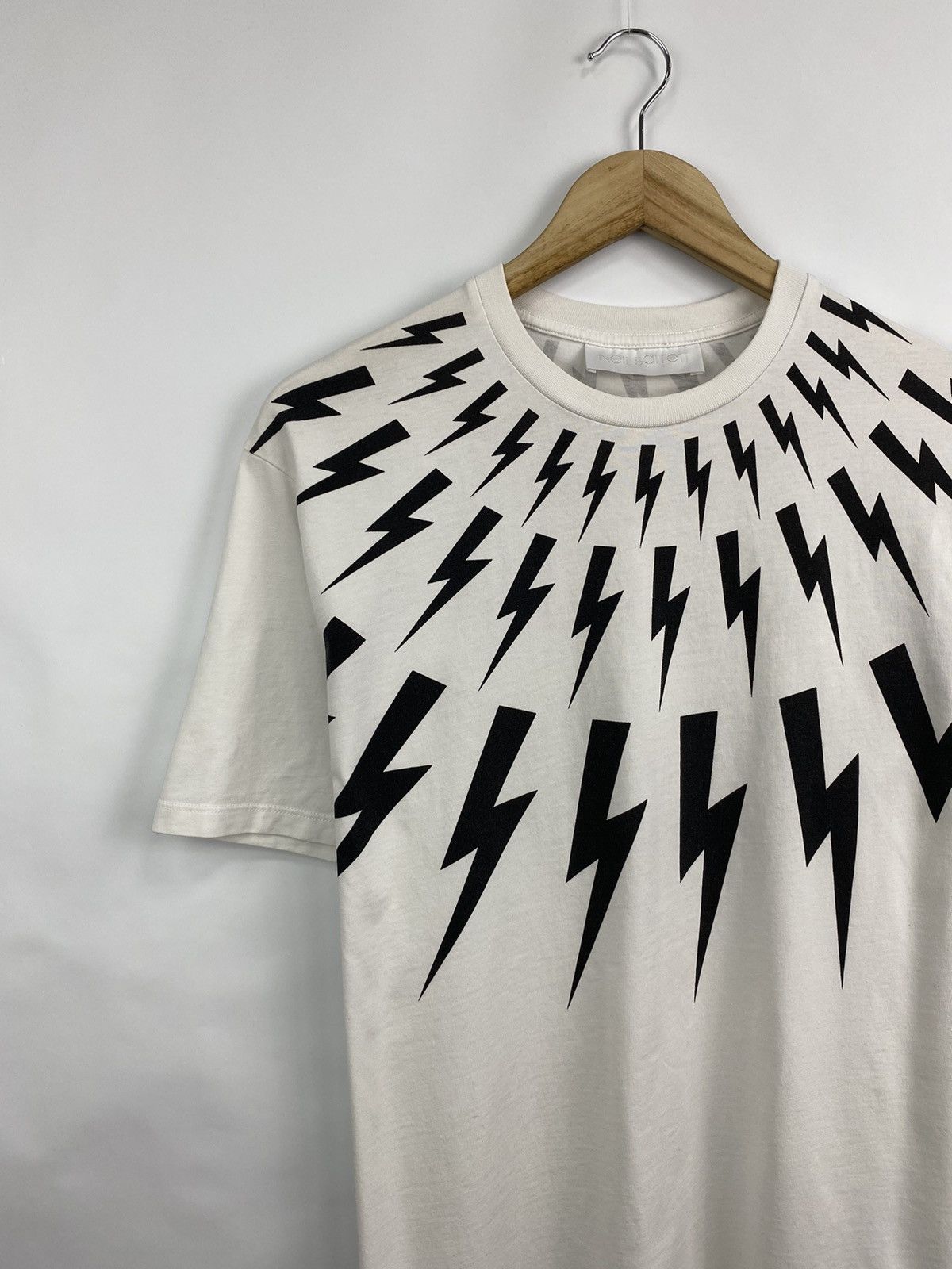 Neil Barrett Neil Barrett Fullprint T-Shirt Rare Retro Hype Y2K Size US L / EU 52-54 / 3 - 2 Thumbnail