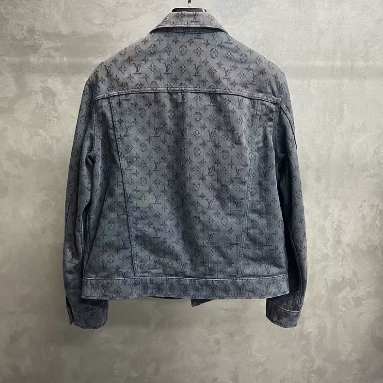 Louis Vuitton Louis Vuitton Blue logo full-print single-breasted casual Size US M / EU 48-50 / 2 - 5 Thumbnail