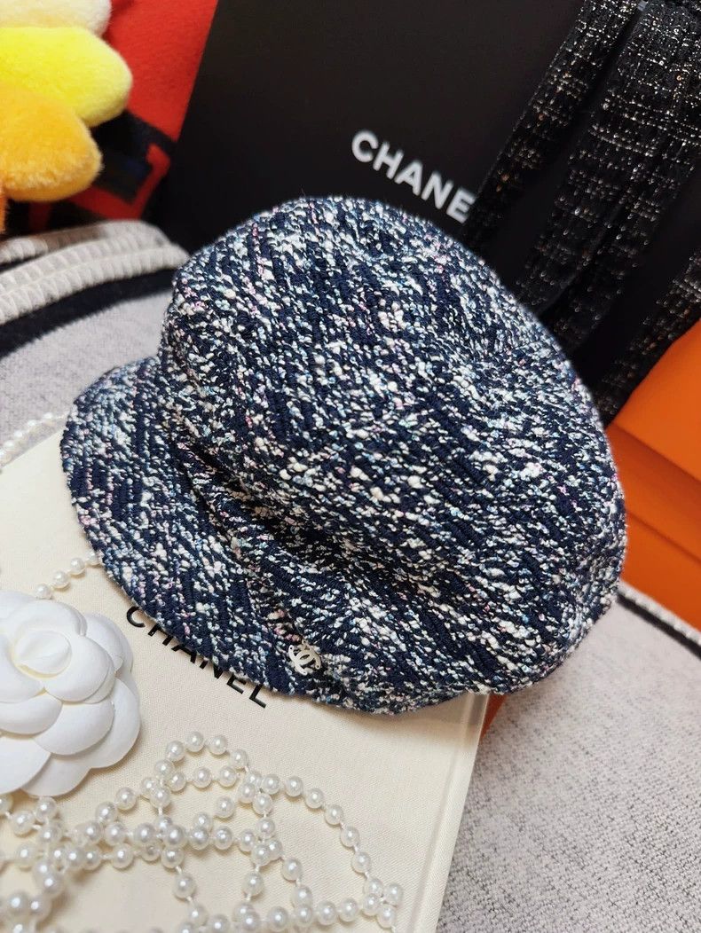Chanel Chanel Blue mixed-color tweed boy's hat Size ONE SIZE - 3 Thumbnail