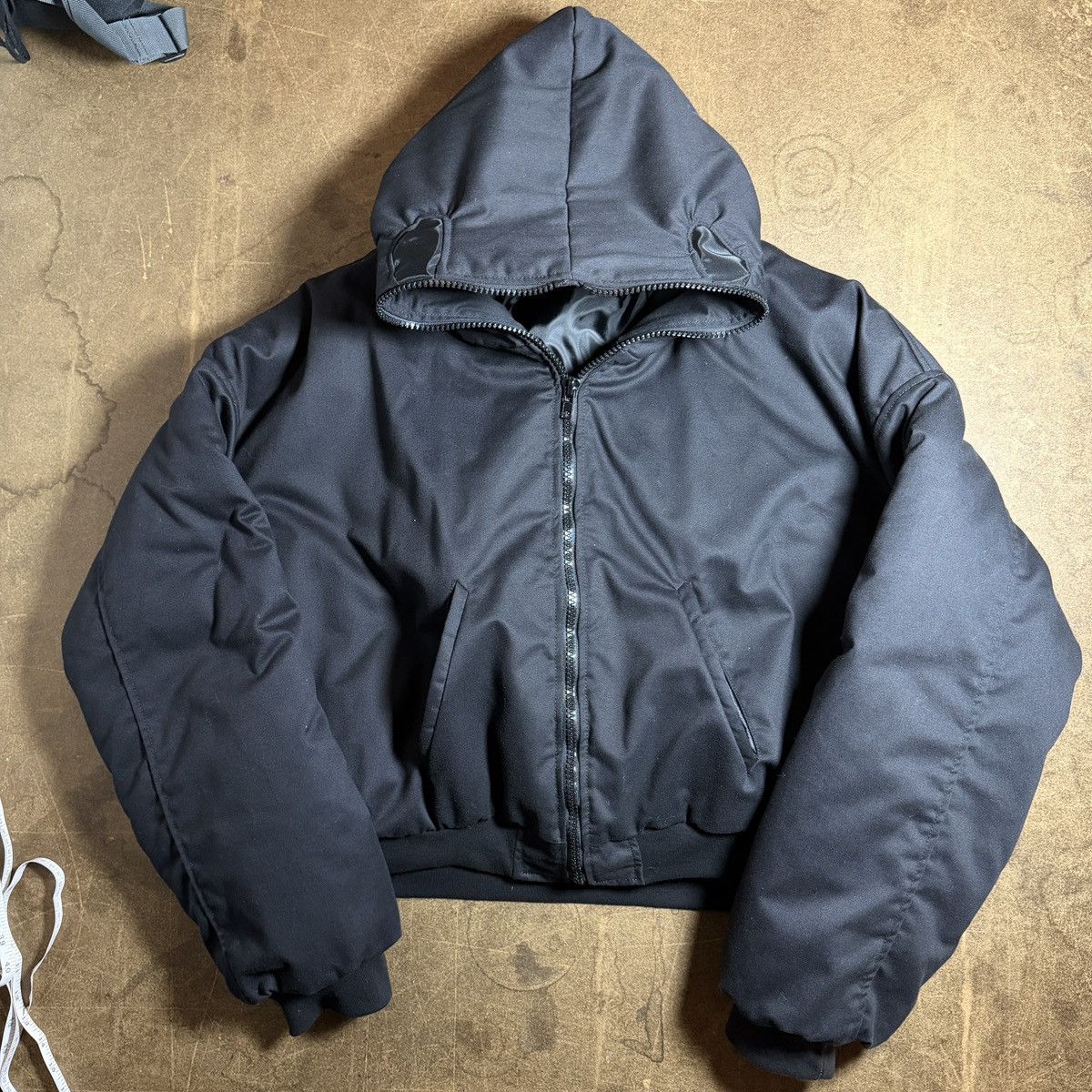 Yeezy FINAL DROP SEASON 9 RUNWAY FULLZIP GIMP Size US XL / EU 56 / 4 - 1 Thumbnail