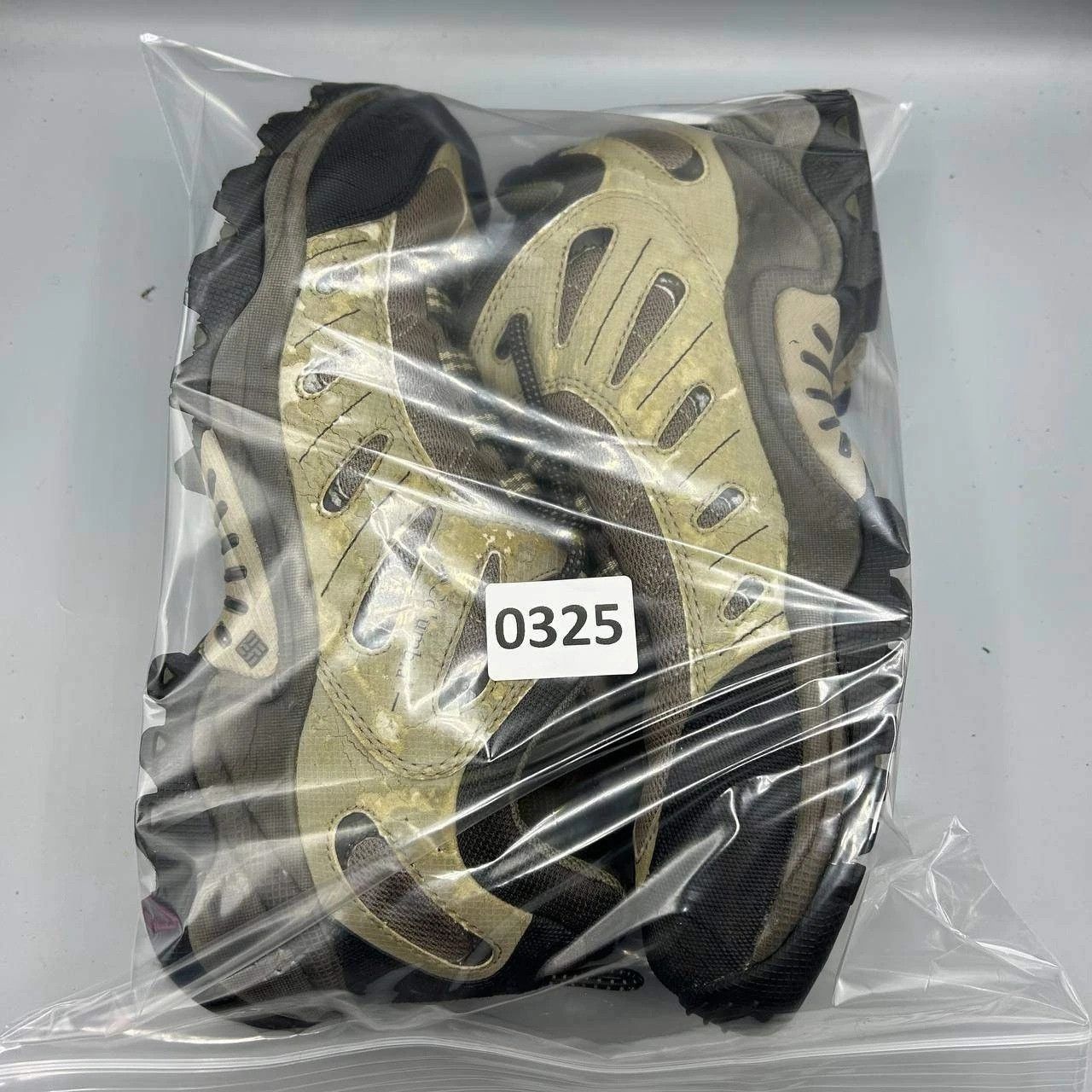 Columbia Columbia Black Rock Hiking 10.5 Low Top Sneakers BM3120-103 Size US 10.5 / EU 43-44 - 11 Thumbnail