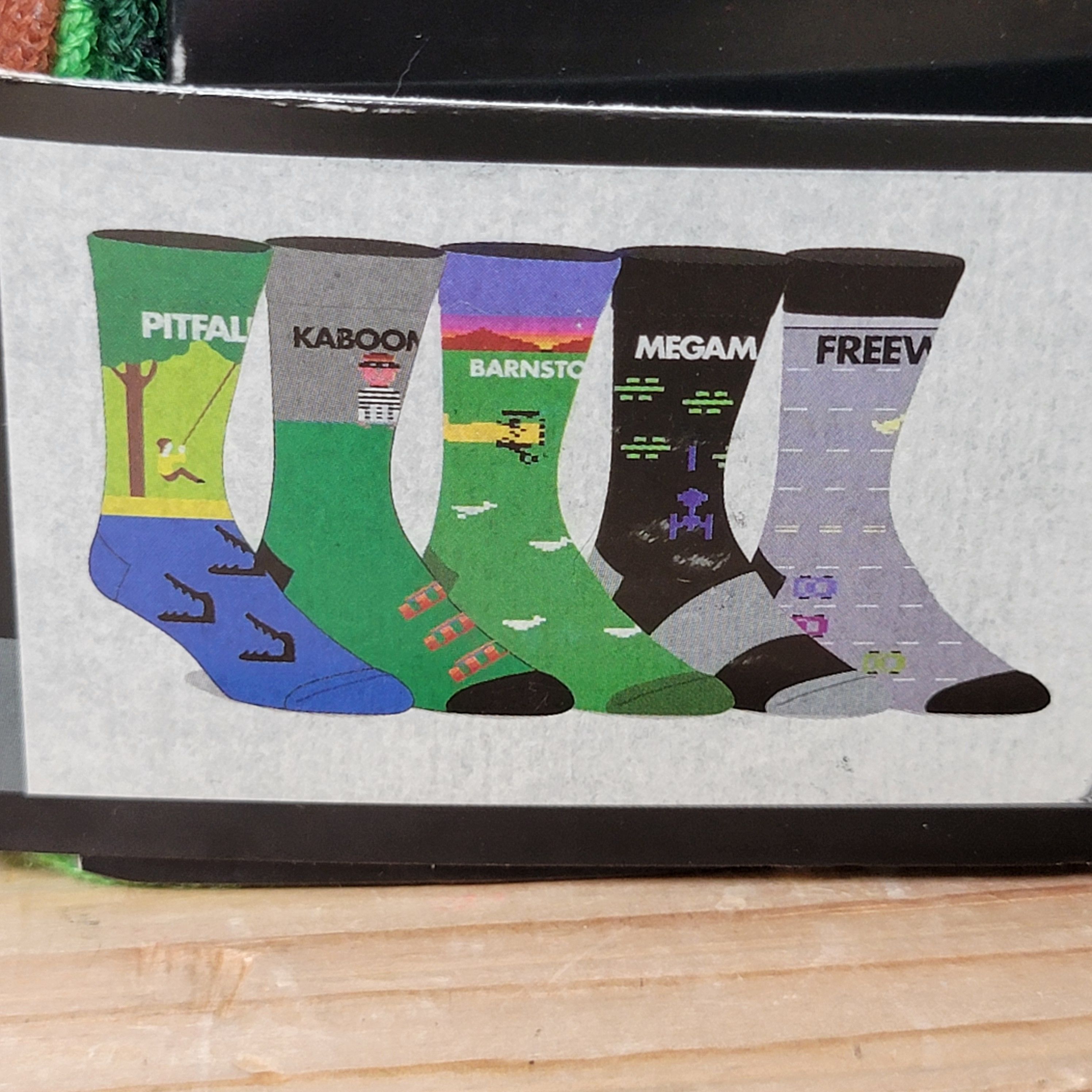 Other 5 Pair Classic Activision Games Casual Crew Socks -10-13 NWT Size ONE SIZE - 4 Thumbnail
