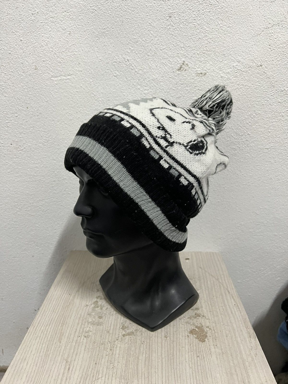 Peanuts Vintage Peanuts Snoopy Cartoon Beanie Hat Size ONE SIZE - 3 Thumbnail