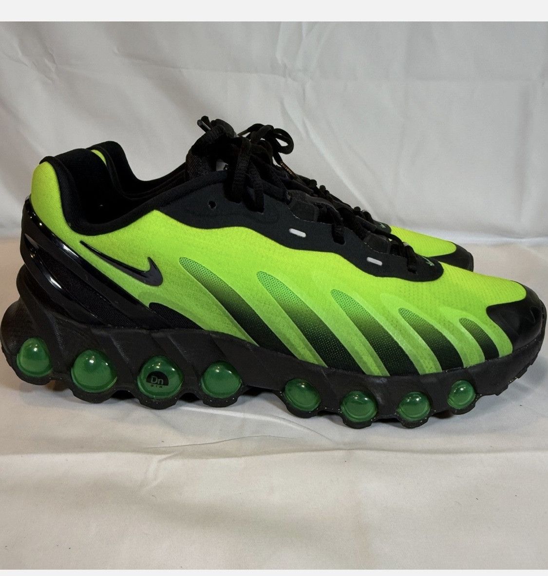 Nike Nike Dn8 Size US 8 / EU 41 - 1 Thumbnail