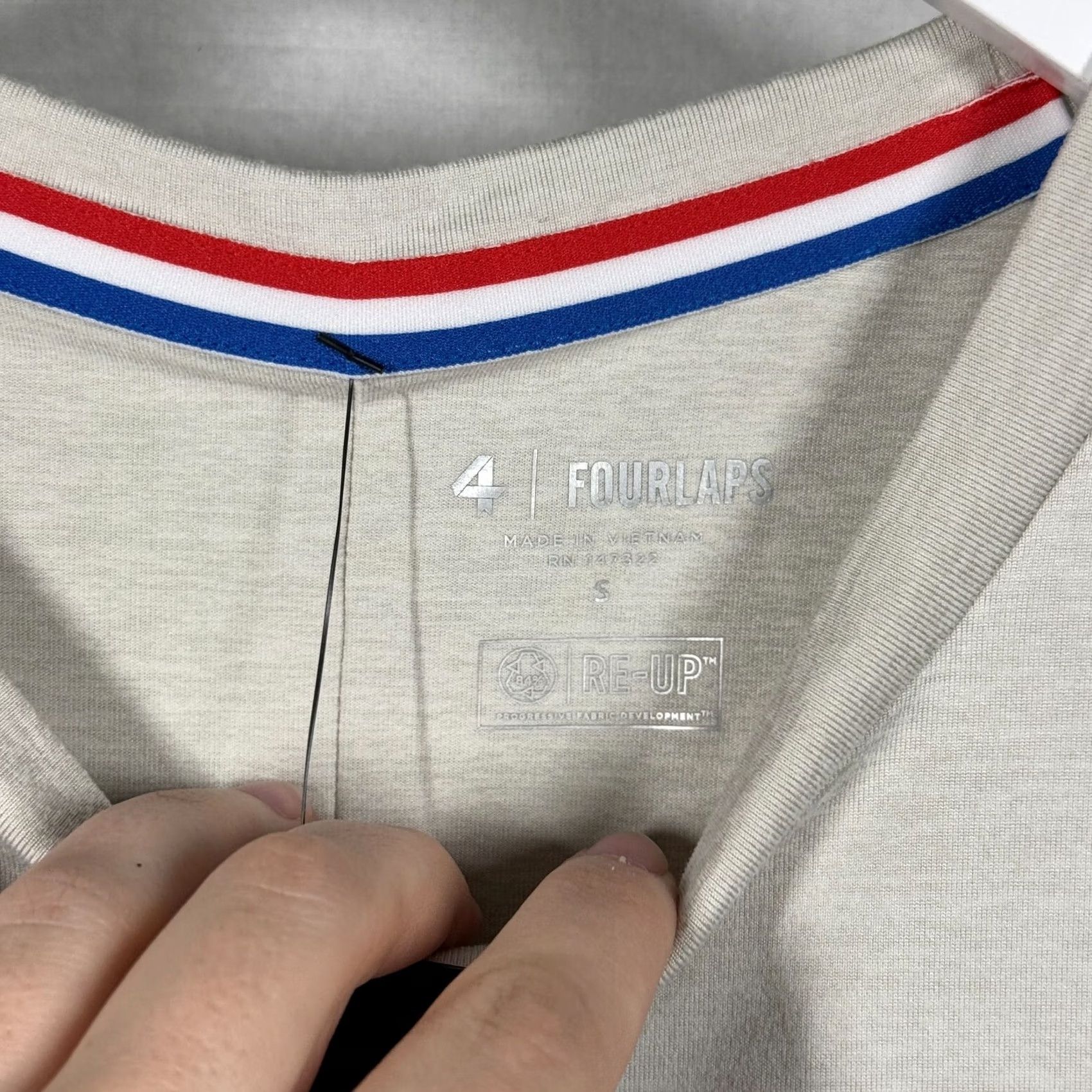 Vintage Fourlaps Shirt Womens Small Oatmeal Heather Stratus Thermoregulating Athletic Shirt Womens Small Beige Polyester Spandex Athletic Womens Mens Girls Size S / US 4 / IT 40 - 6 Thumbnail