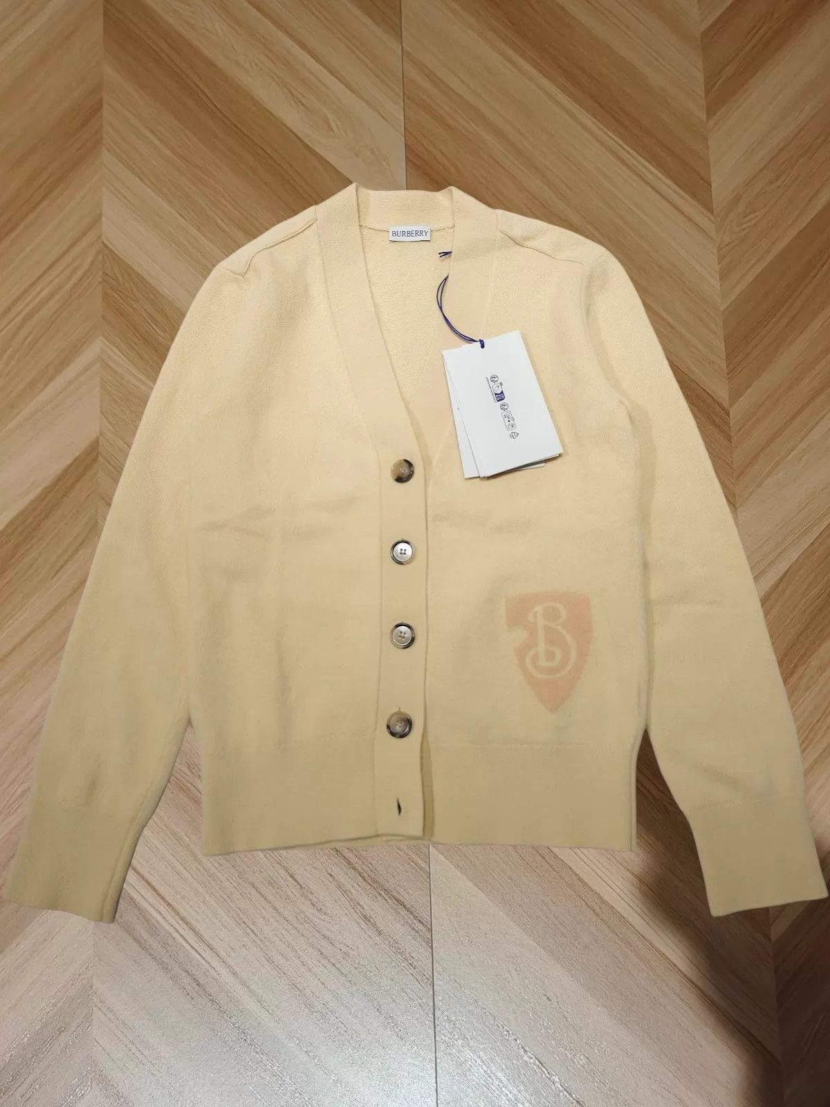 Burberry Burberry new cardigan XS Size XS / US 0-2 / IT 36-38 - 1 Thumbnail