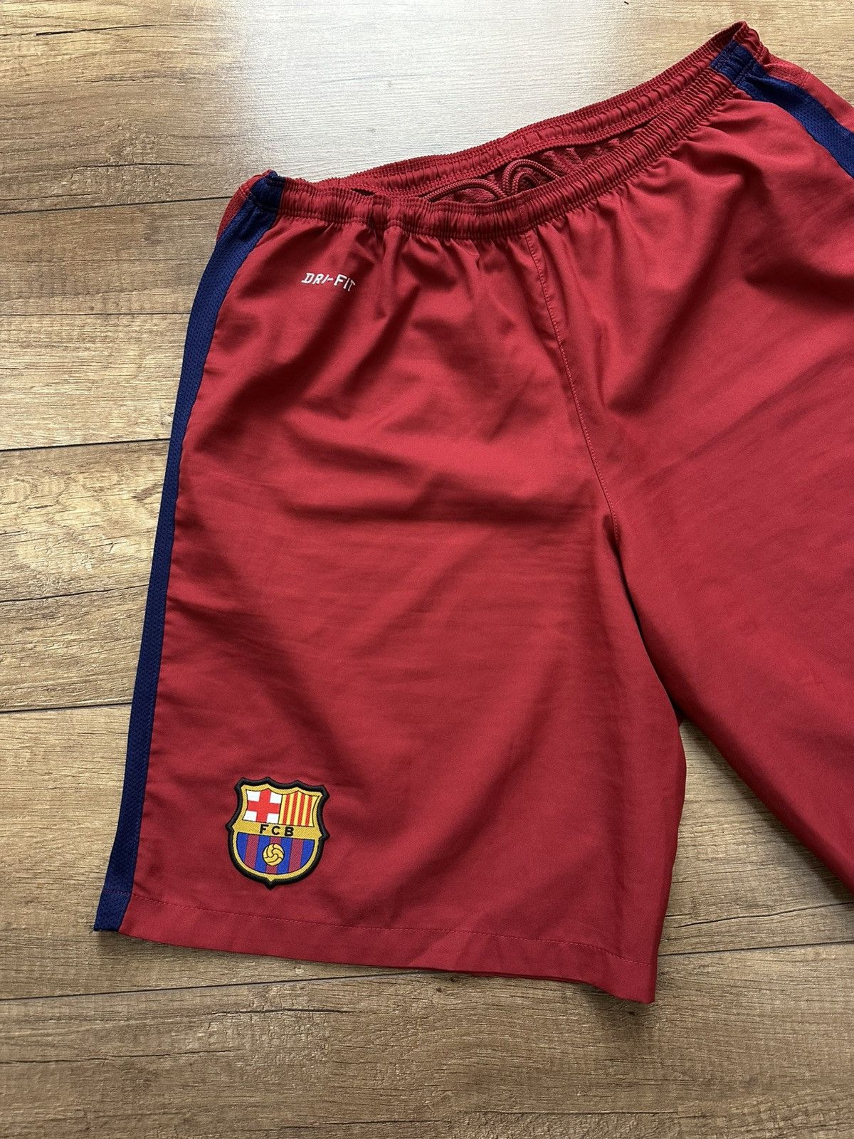 Nike Nike FC Barcelona Soccer Shorts Size US 34 / EU 50 - 4 Thumbnail