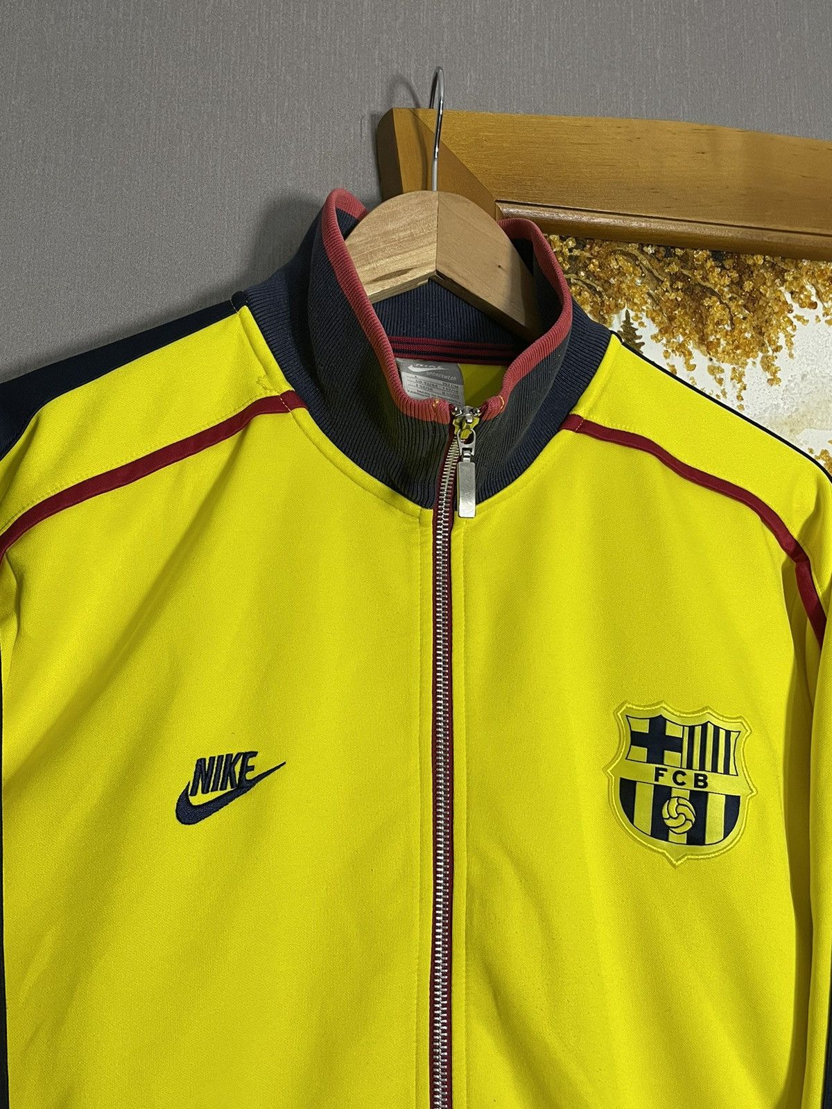 Nike Vintage Nike Barcelona Track Jacket Soccer Jersey Blokecore Size US L / EU 52-54 / 3 - 7 Thumbnail