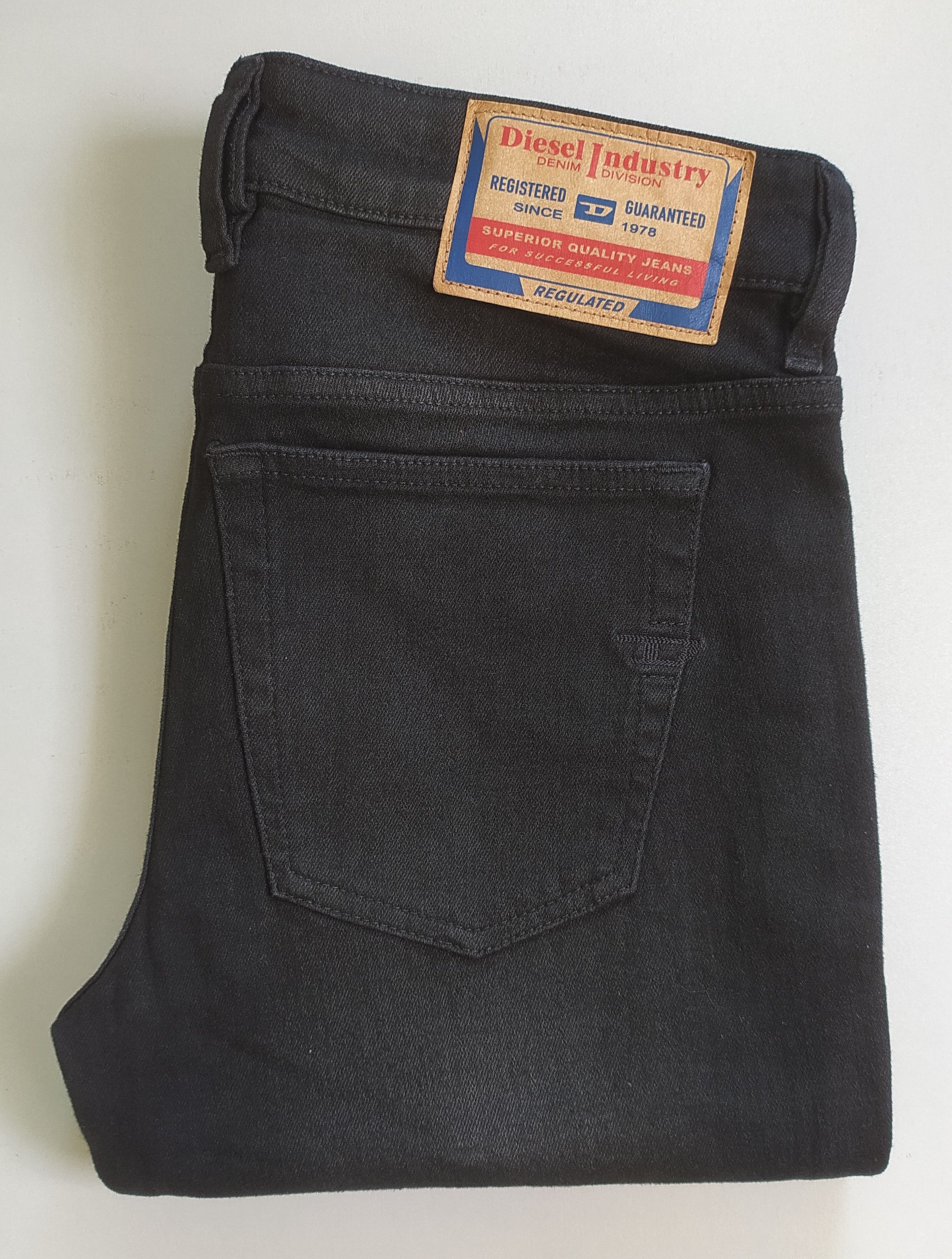 Diesel Diesel 1979 SLEENKER Men's Jeans Free Shipping T/ 9836 Size US 31 - 1 Thumbnail
