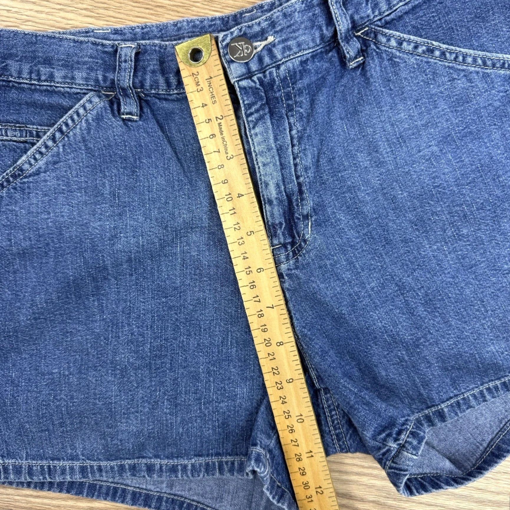 Calvin Klein VINTAGE Calvin Klein Shorts Denim Blue Mid Rise Women’s Jeans Size 9 Junior 3 in Inseam Boyfriend Size 30" / US 8 / IT 44 - 6 Thumbnail