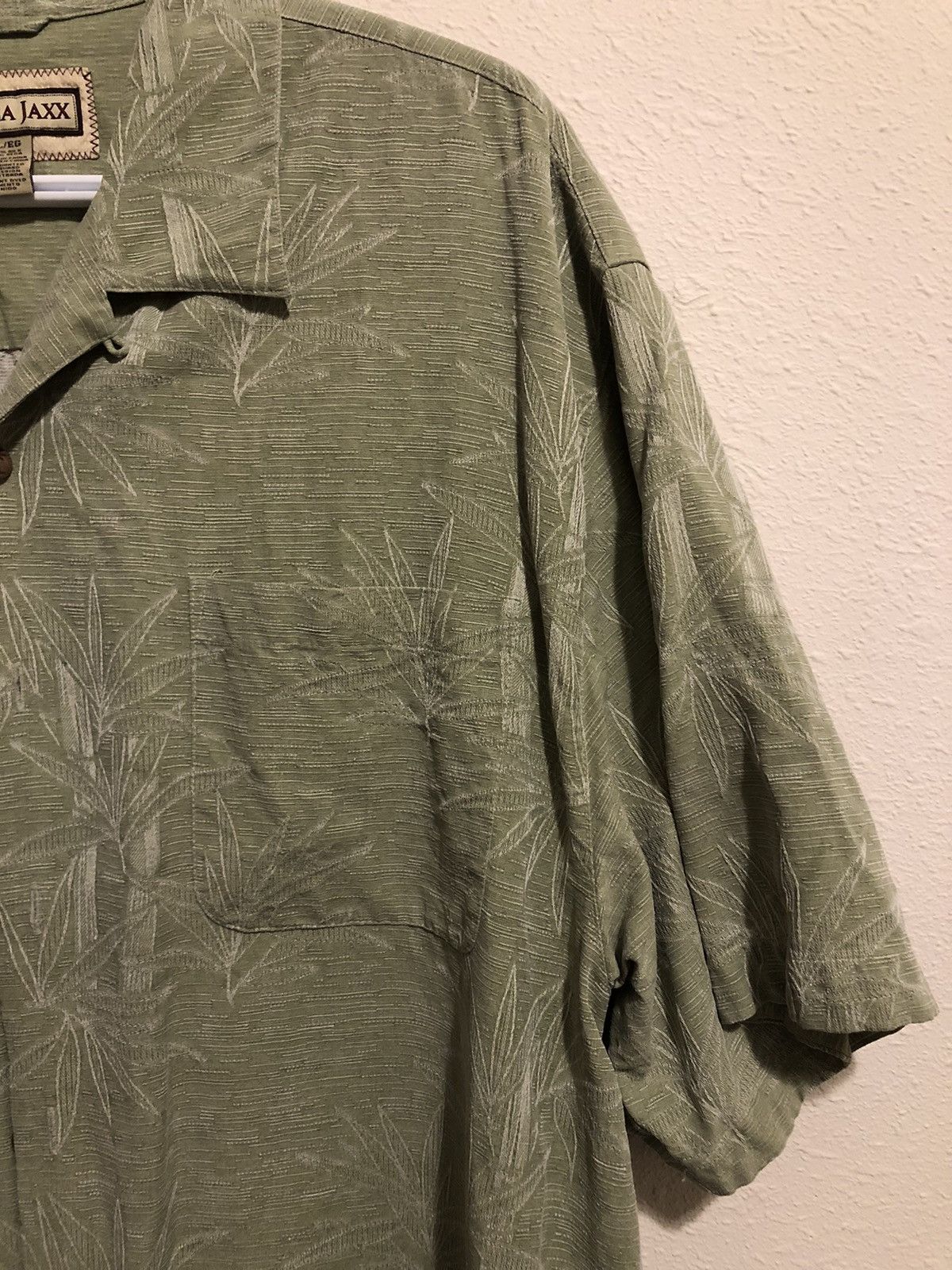 Vintage Vintage Silk Jamaica Jaxx Baggy Surf Skate Casual Shirt Size US XL / EU 56 / 4 - 2 Thumbnail