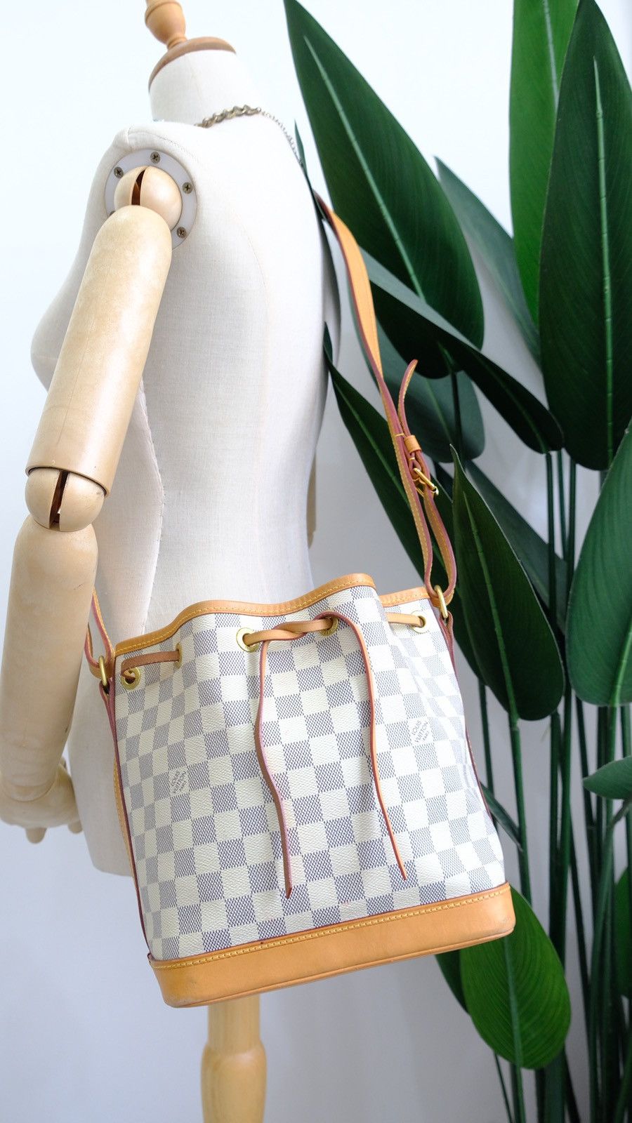 Louis Vuitton Louis Vuitton Damier Azur Noe white shoulder bag Size ONE SIZE - 8 Thumbnail