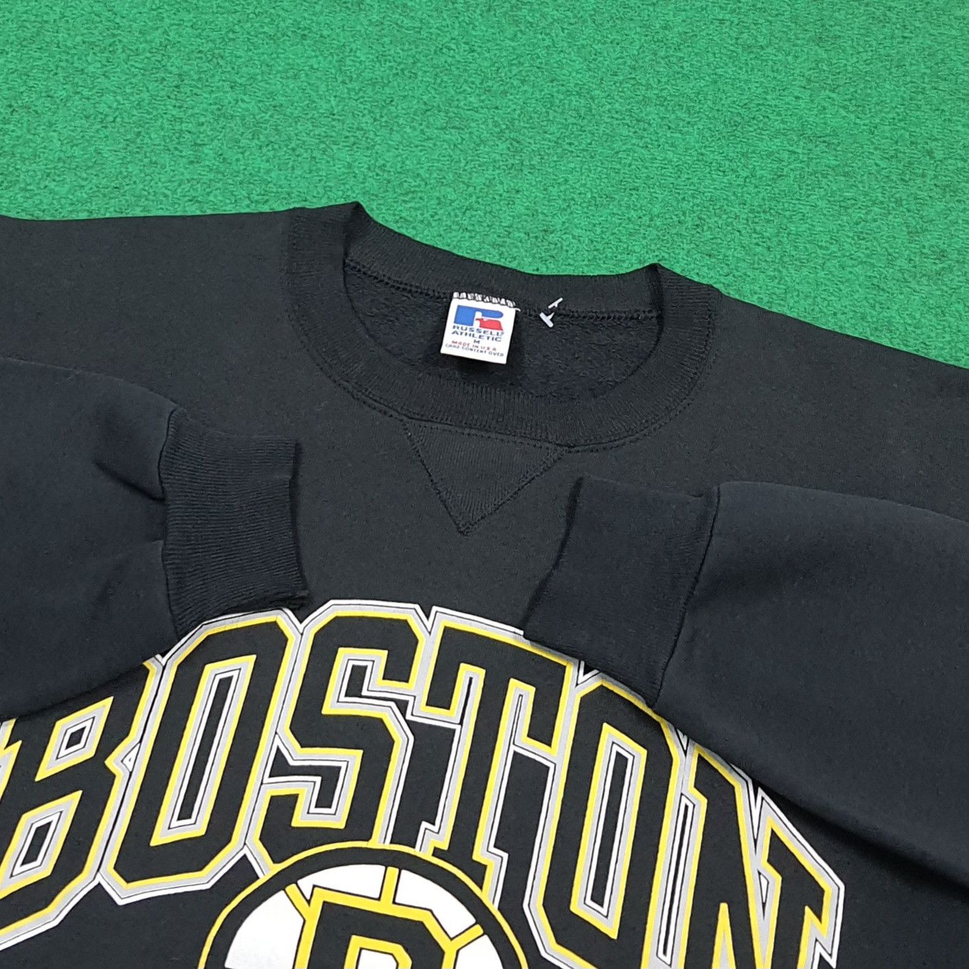 Russell Athletic Vintage 90s Boston Bruins NHL Hockey Sweatshirt E1A2 Size US M / EU 48-50 / 2 - 6 Thumbnail