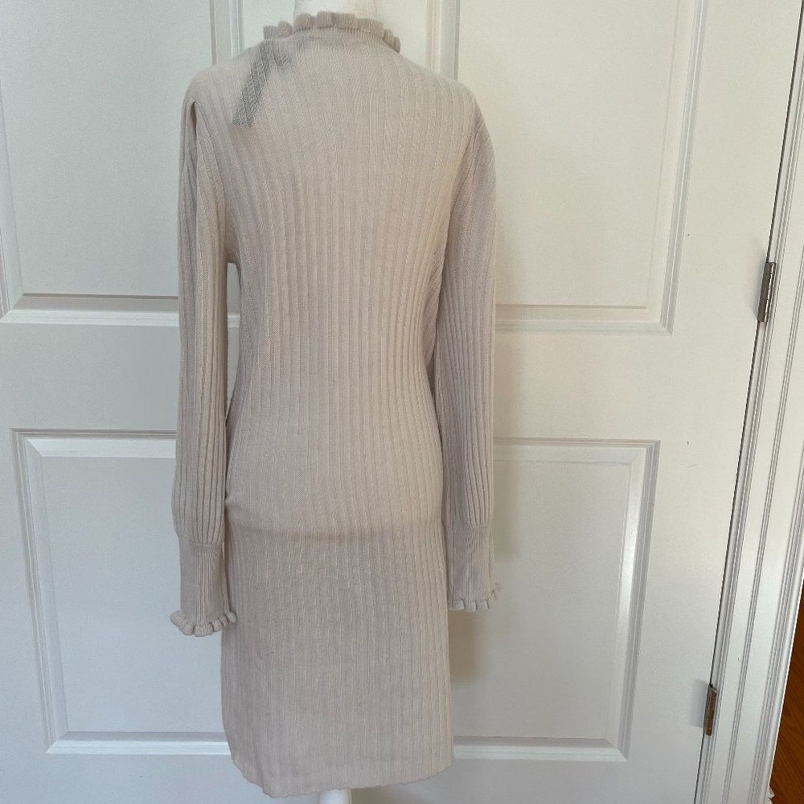 Elie Tahari Balloon Sleeve Sweater Dress from Elie Tahari Size S / US 4 / IT 40 - 4 Thumbnail