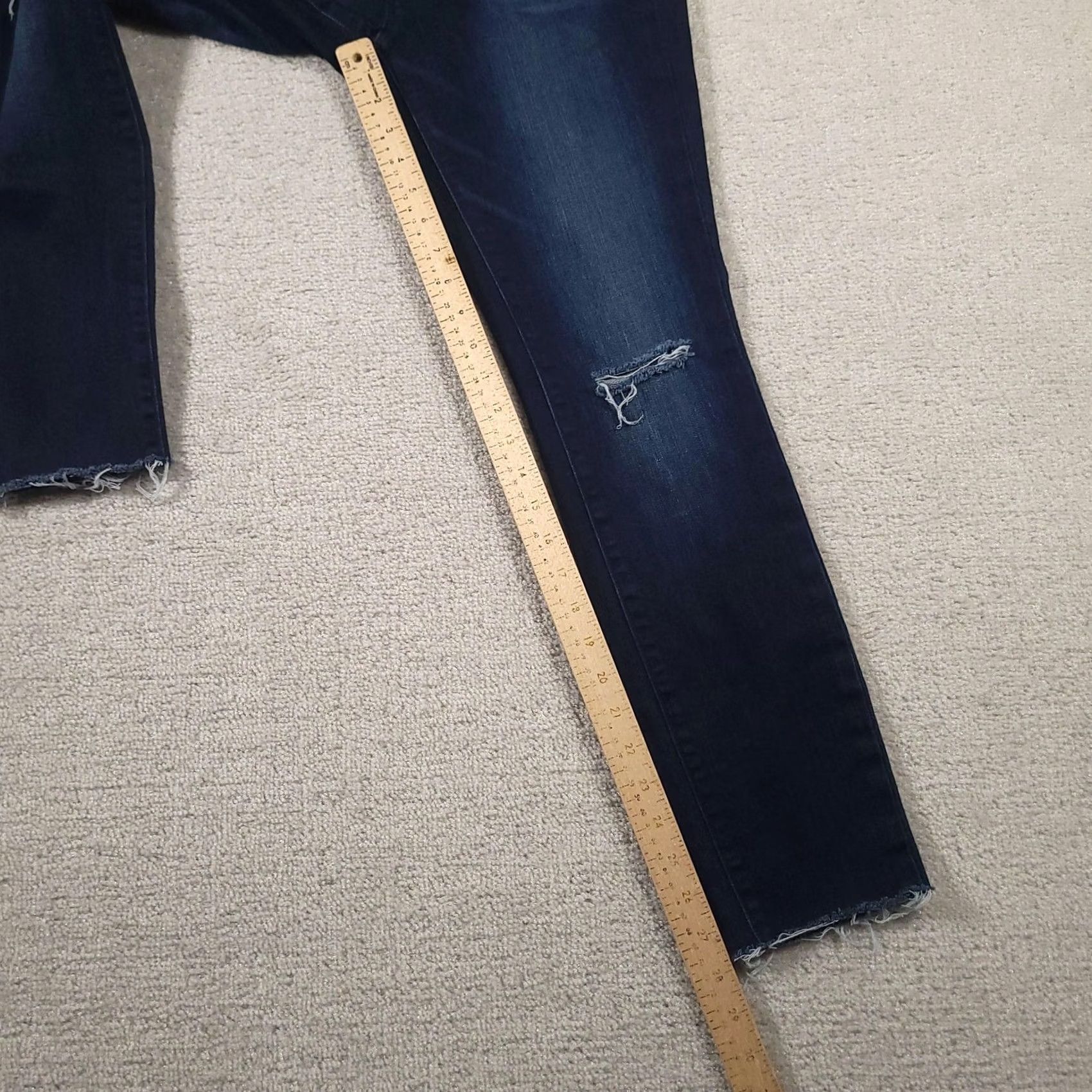 Loft LOFT Outlet Jeans Womens 4 Dark Wash Blue Modern Skinny Distressed Raw Hem Denim Jeans Womens 4 Dark Wash Blue Distressed Raw Hem Denim Size 27" / US 4 / IT 40 - 5 Thumbnail