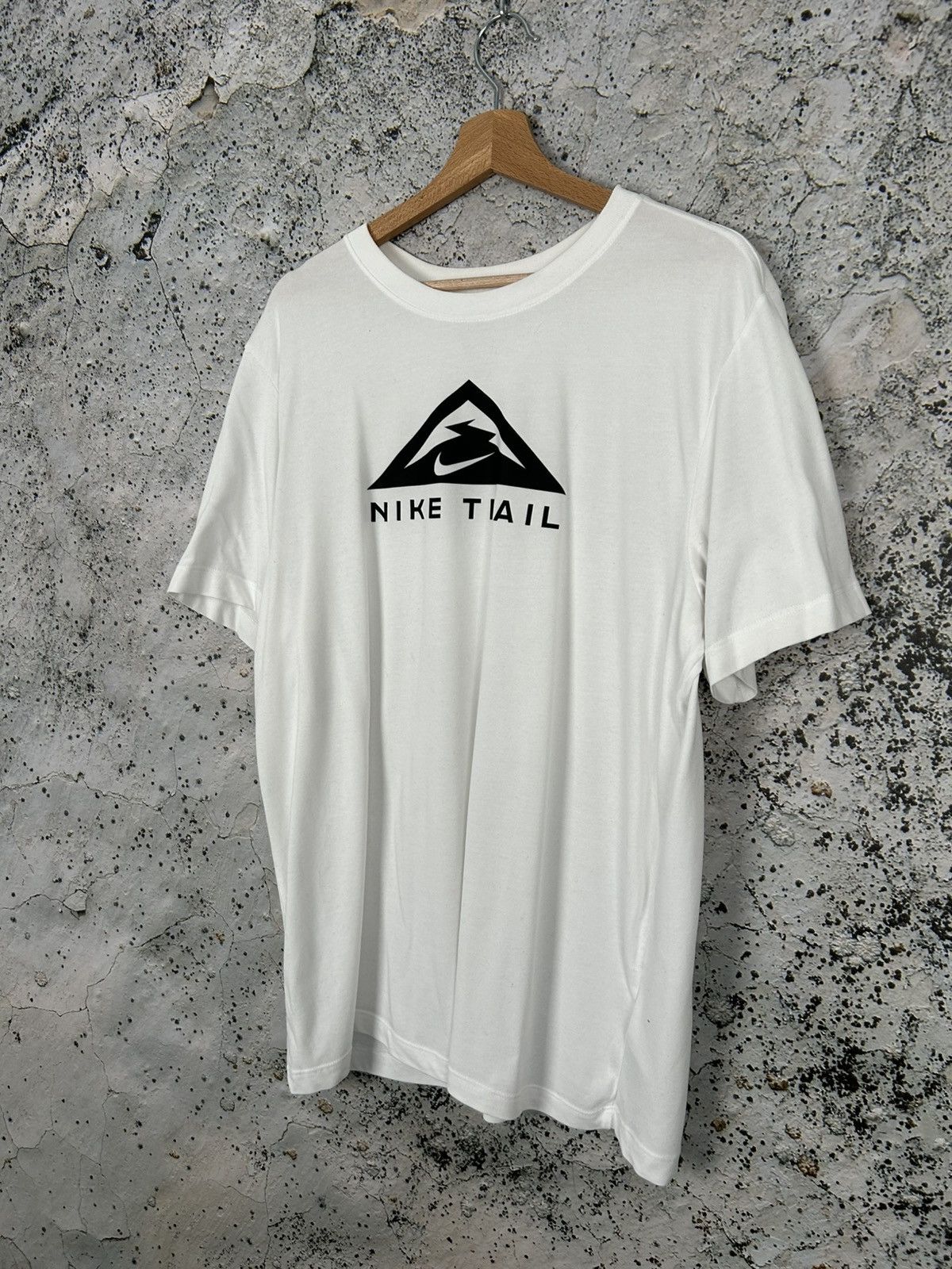 Nike Nike Trail Outdoor Sport Graphic Tee Streetwear Hype Size US L / EU 52-54 / 3 - 2 Thumbnail
