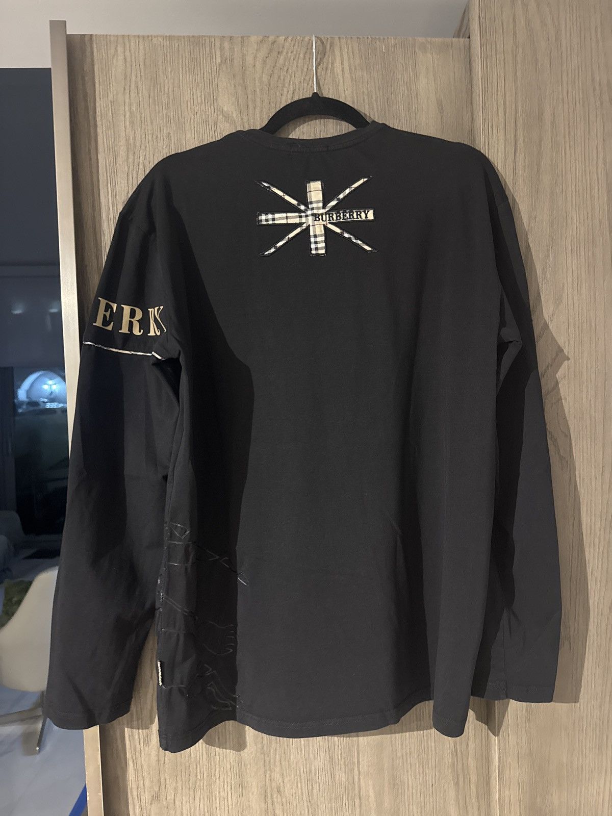 Vintage Vintage Bootleg Burberry Long Sleeve Tshirt Size US L / EU 52-54 / 3 - 7 Thumbnail