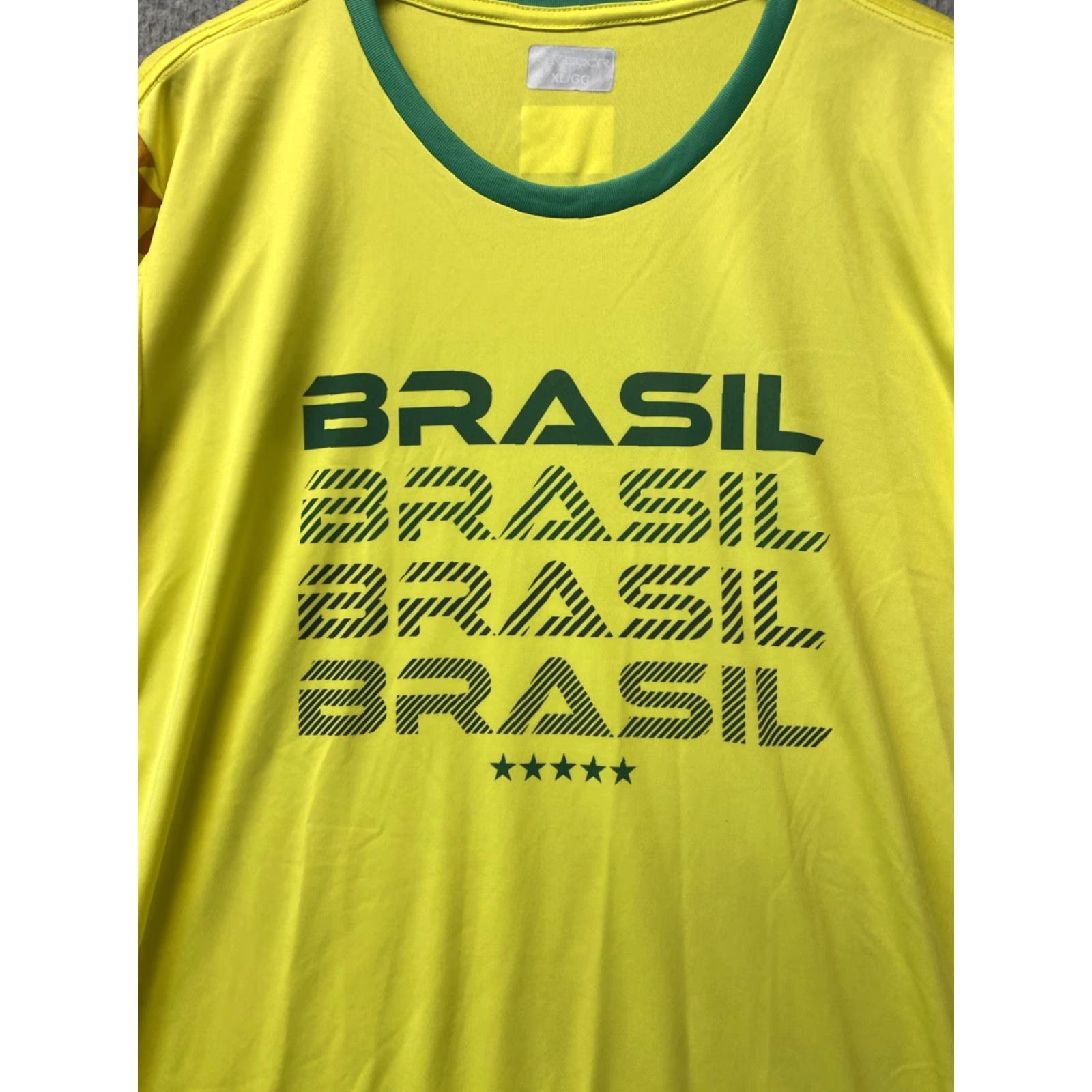 Under Armour Under Armour Revedor Brasil Tee Top Jersey Mens XL Round Neck Short Sleeve Logo 95-62 Size US XL / EU 56 / 4 - 2 Thumbnail