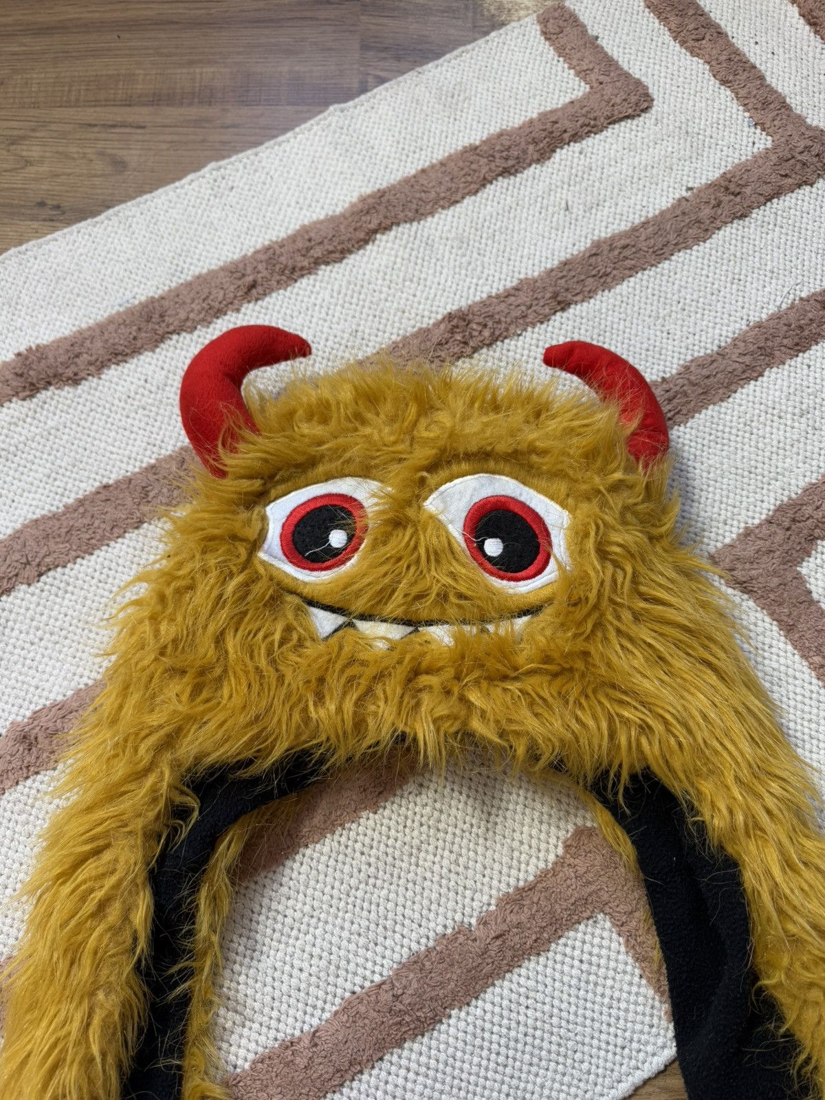 Vintage VINTAGE MONSTER FLUFFY FUR MOHAIR TEDDY AVIATOR HAT / SCARF Size ONE SIZE - 3 Thumbnail