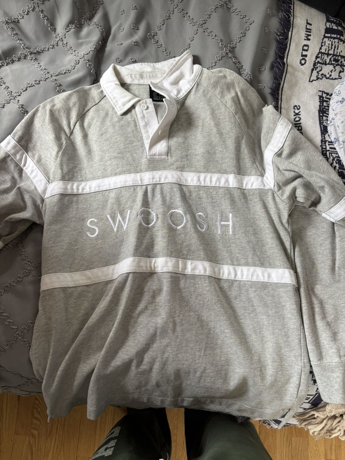 Nike Y2K Vintage Nike Rugby Style Swoosh Barely worn Size US L / EU 52-54 / 3 - 1 Thumbnail