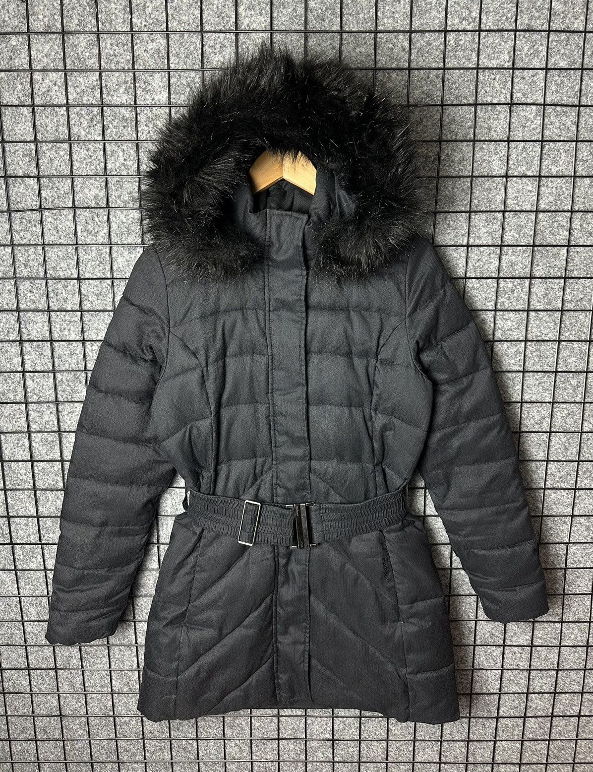 Barbour Barbour Faux Fur Trim Belted Long Puffer Jacket Size UK 10 Size M / US 6-8 / IT 42-44 - 1 Thumbnail