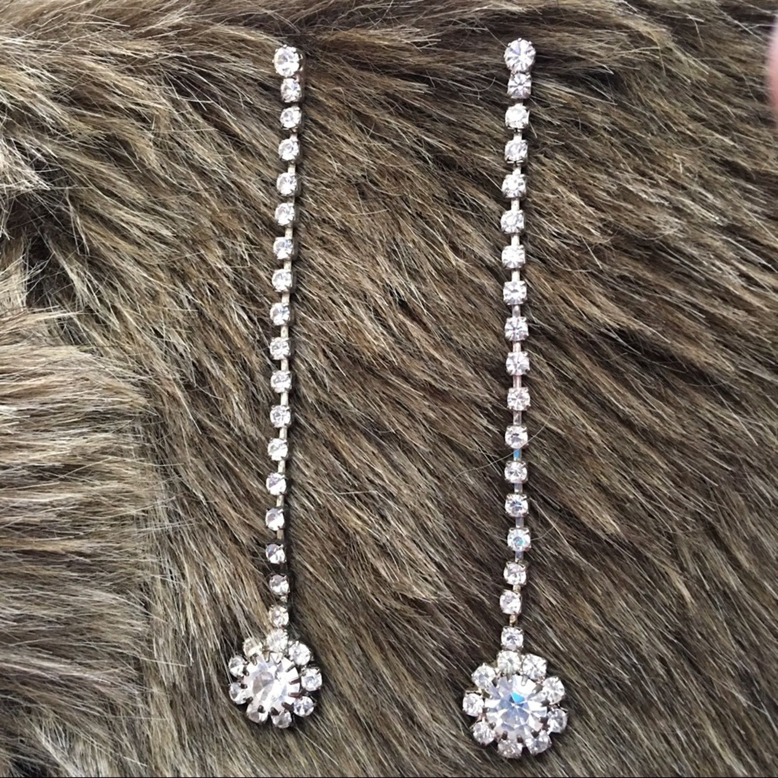 Vintage Vintage clear rhinestone dangle pierced earrings Size ONE SIZE - 1 Thumbnail