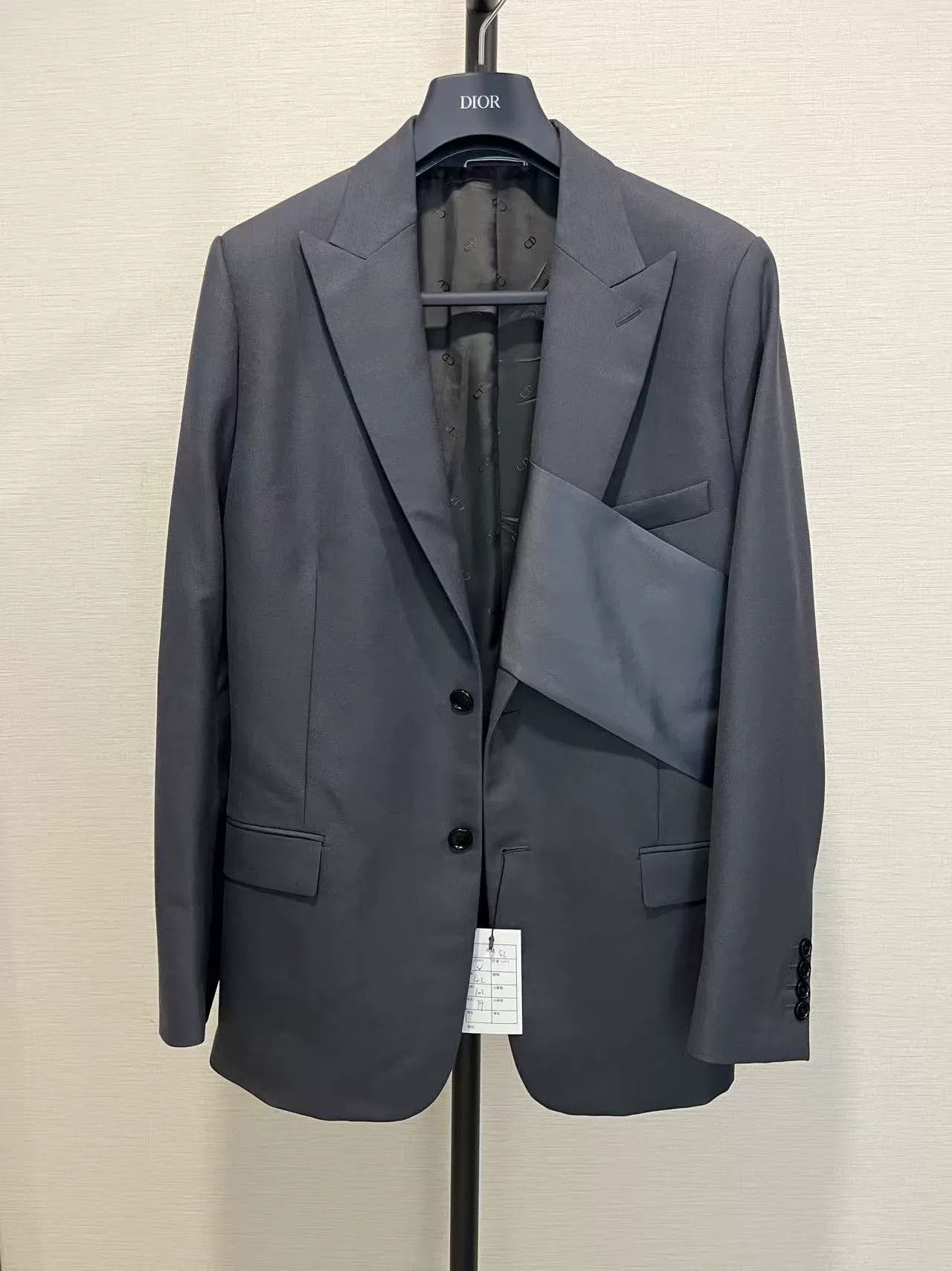 Dior Dior Men Silk Satin Suit Autumn Winter Size US L / EU 52-54 / 3 - 1 Thumbnail