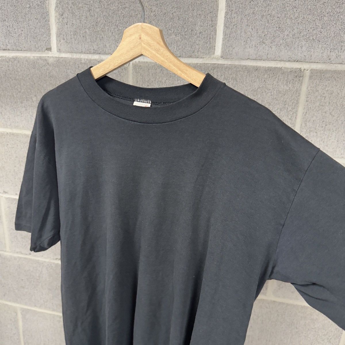 Vintage 90s Thrashed Faded Distressed Thin Black Shirt ERD Grunge Size US XL / EU 56 / 4 - 4 Thumbnail