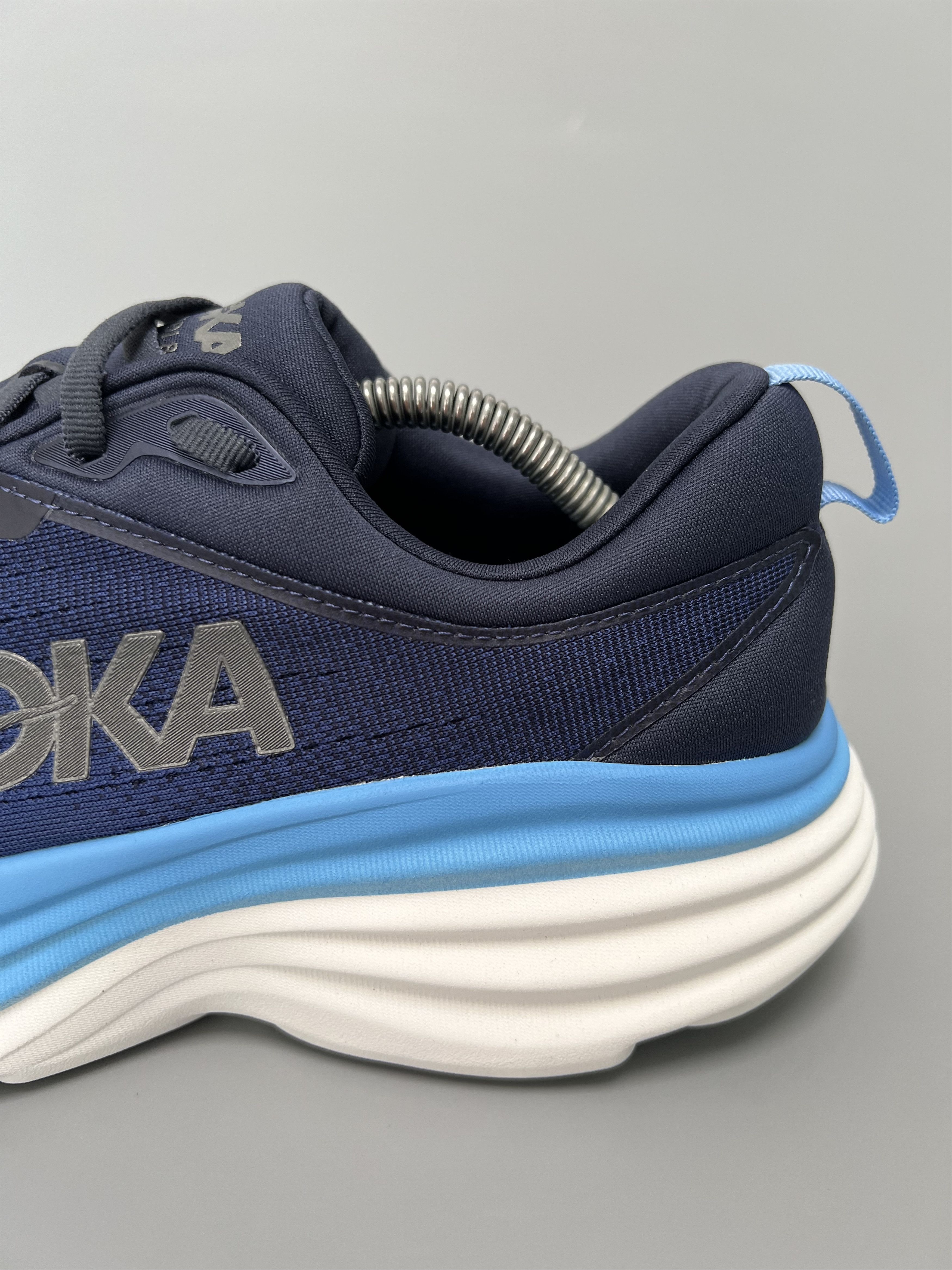 Hoka 9D Hoka One One Bondi 8 Running Shoes Men's 1123202-OSAA Size US 9 / EU 42 - 9 Thumbnail