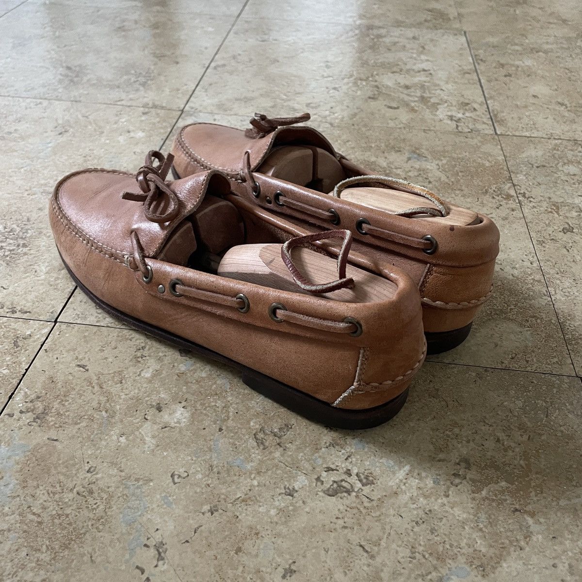 Polo Ralph Lauren Polo Ralph Lauren light brown leather boat shoe loafers Size US 9 / EU 42 - 2 Thumbnail
